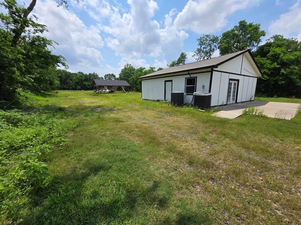 17619 Lewis Dr Property Photo 4