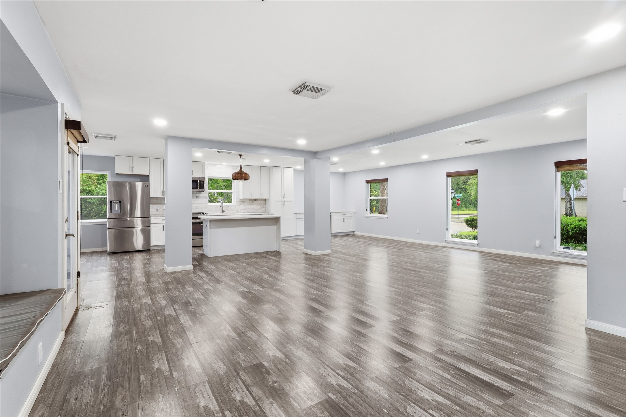 5347 Rutherglenn Drive Property Photo 4