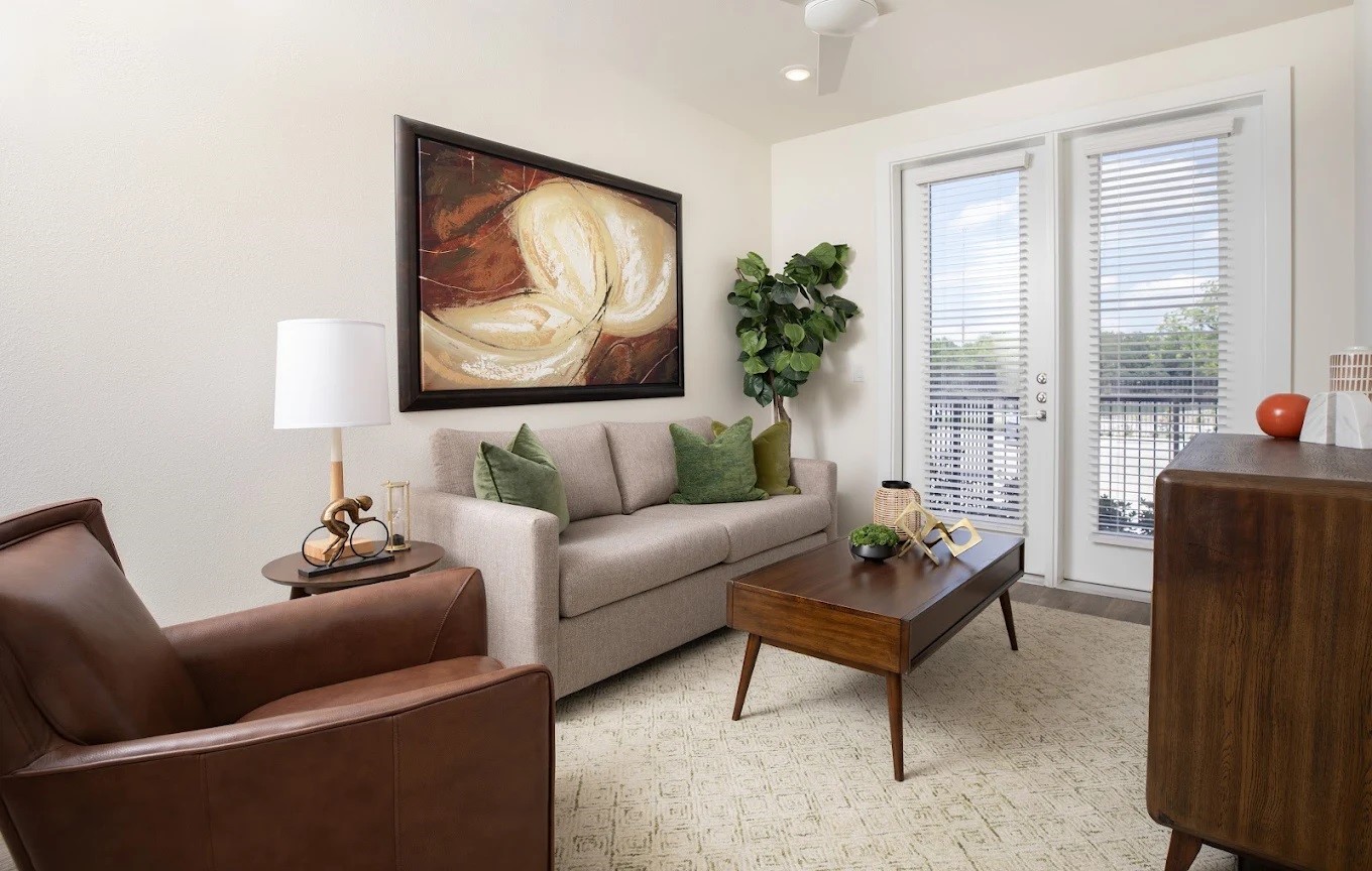 1690 North Loop 209 Property Photo 1