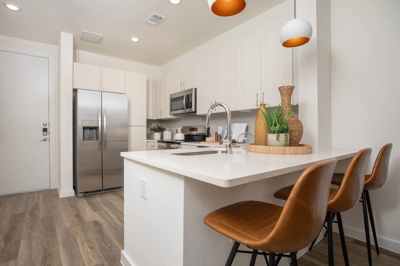 1690 North Loop 209 Property Photo 3