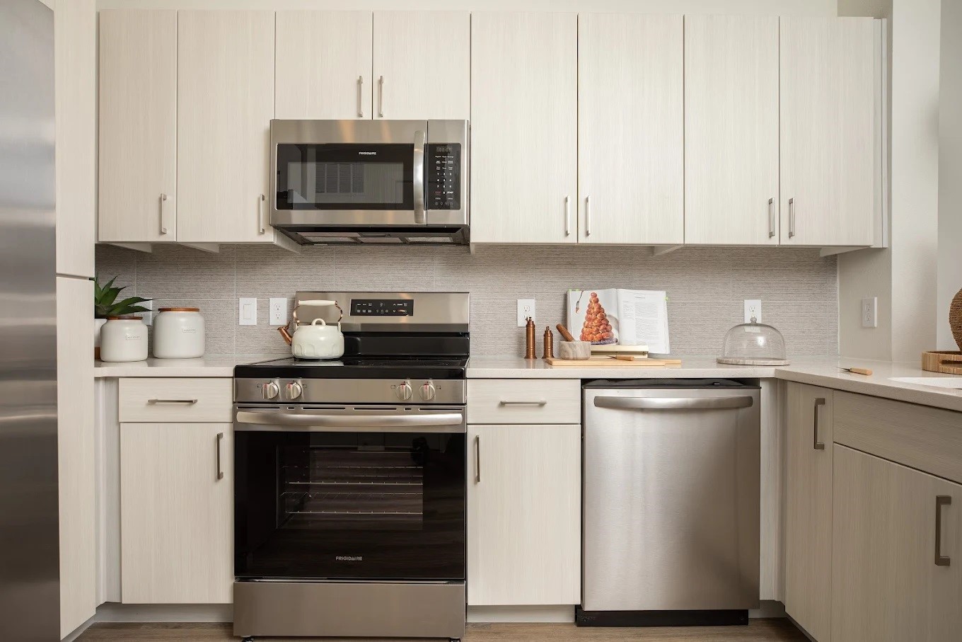 1690 North Loop 209 Property Photo 5