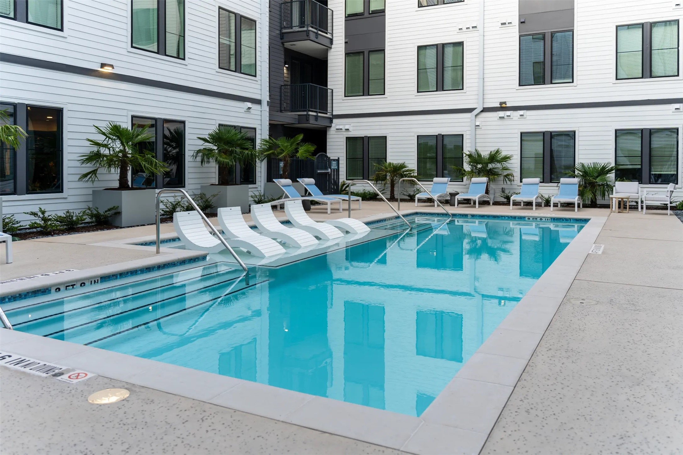 1690 North Loop 209 Property Photo 19