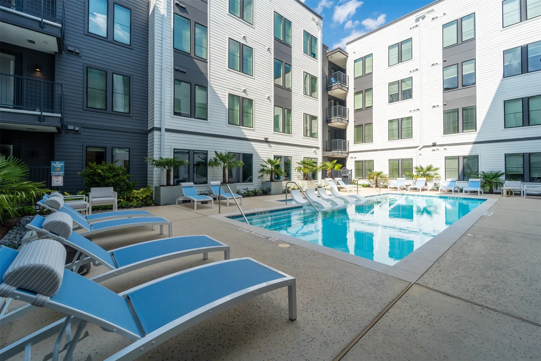 1690 North Loop 209 Property Photo 20