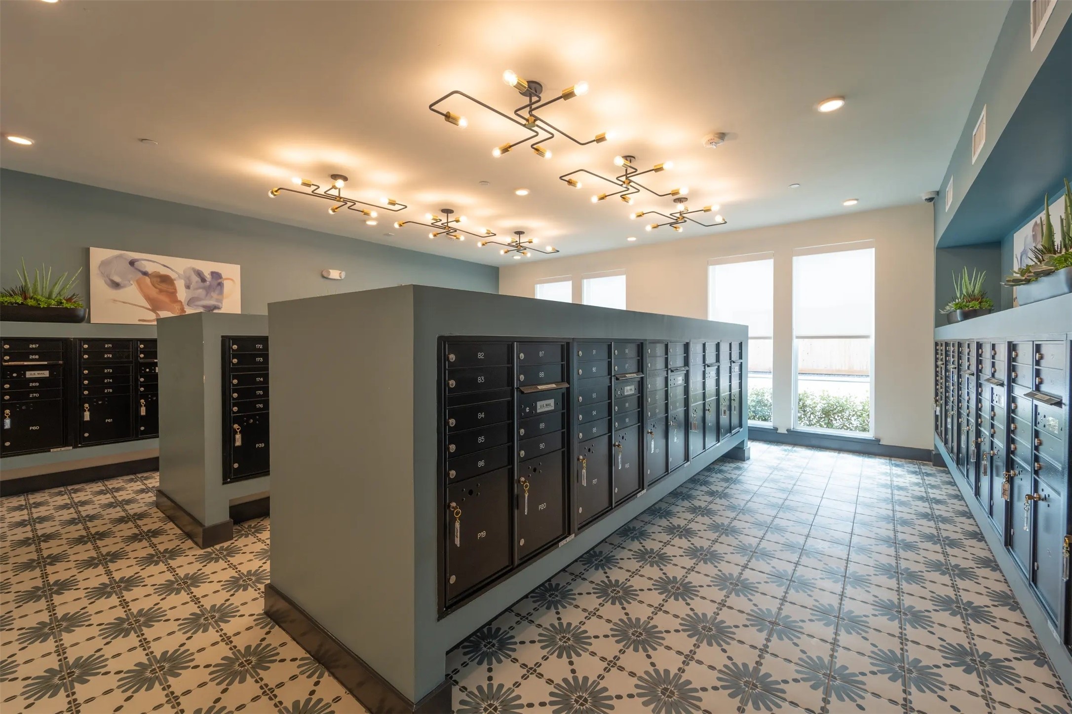 1690 North Loop 209 Property Photo 27