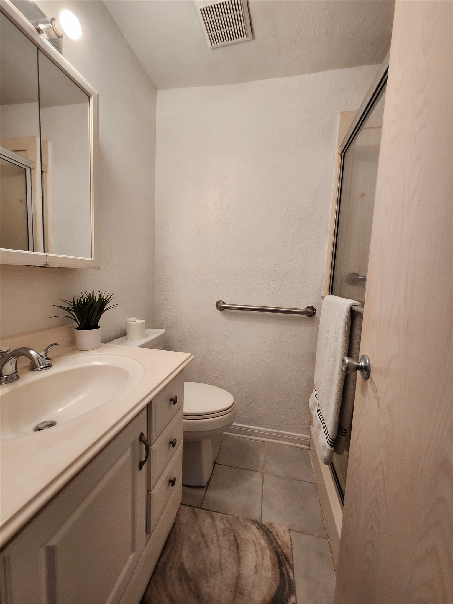 4702 Geraldine Street Property Photo 23