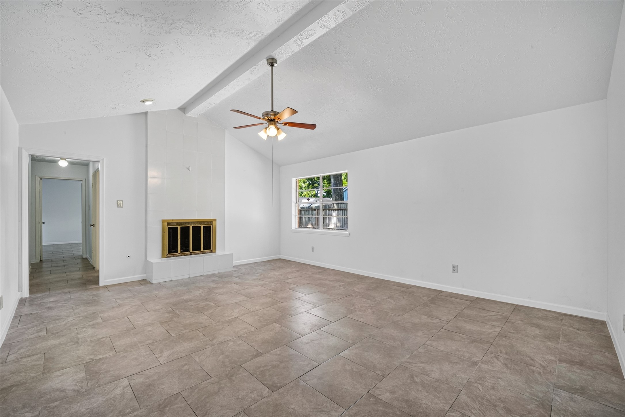 9618 S Petersham Drive Property Photo 8