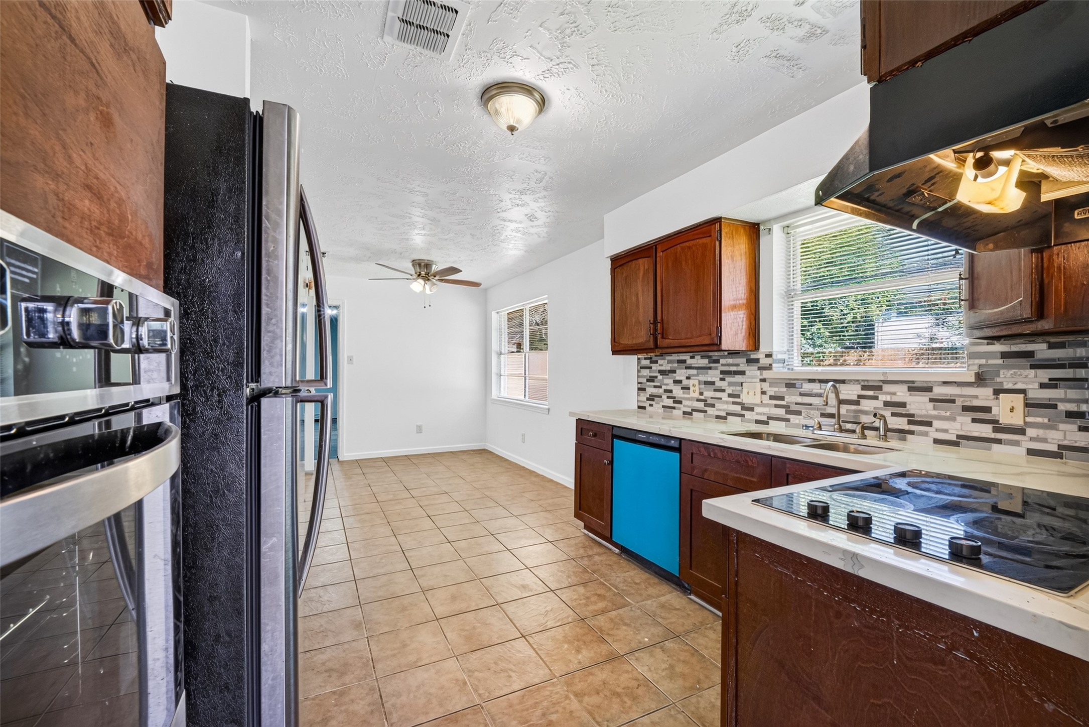 9618 S Petersham Drive Property Photo 9