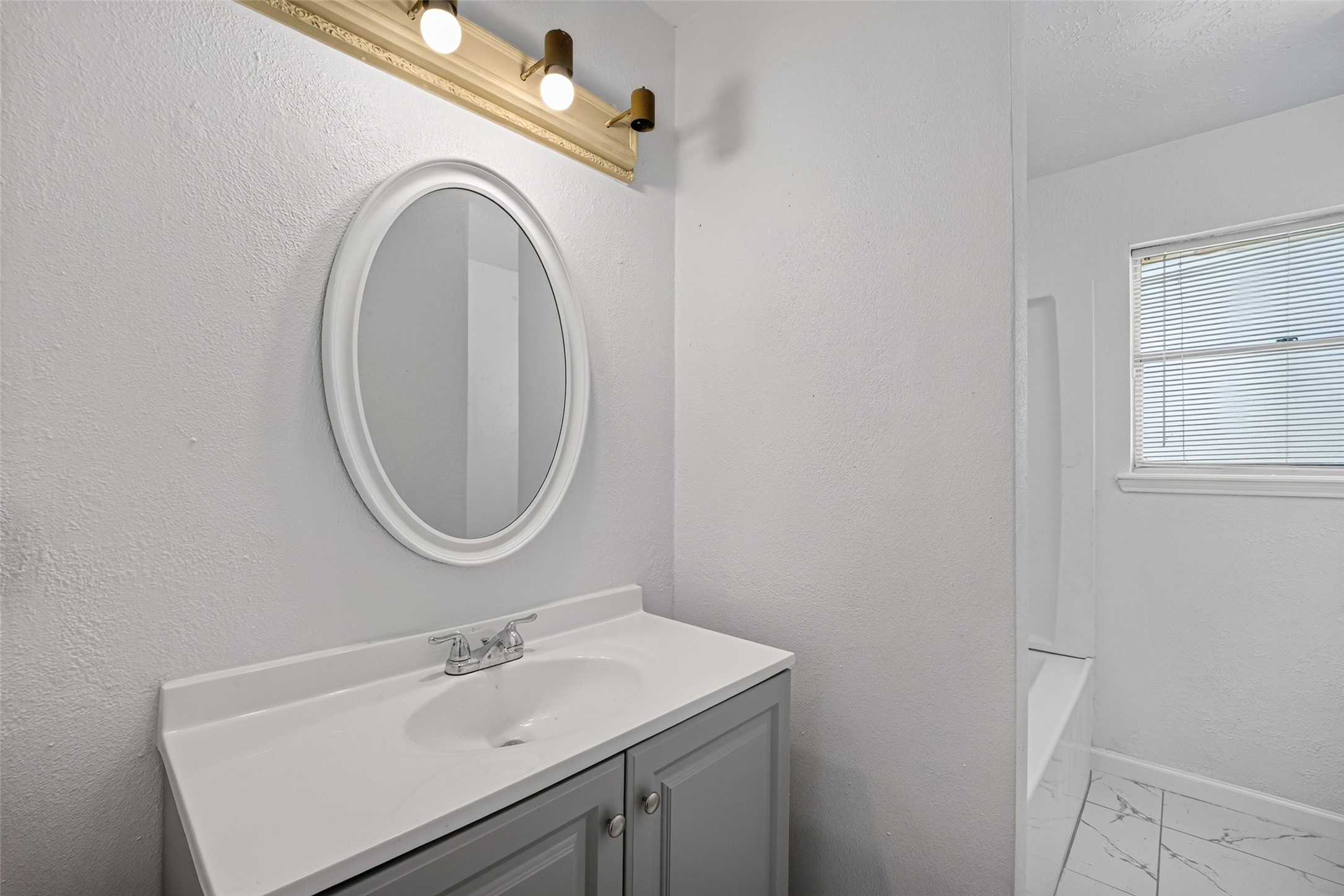9618 S Petersham Drive Property Photo 18