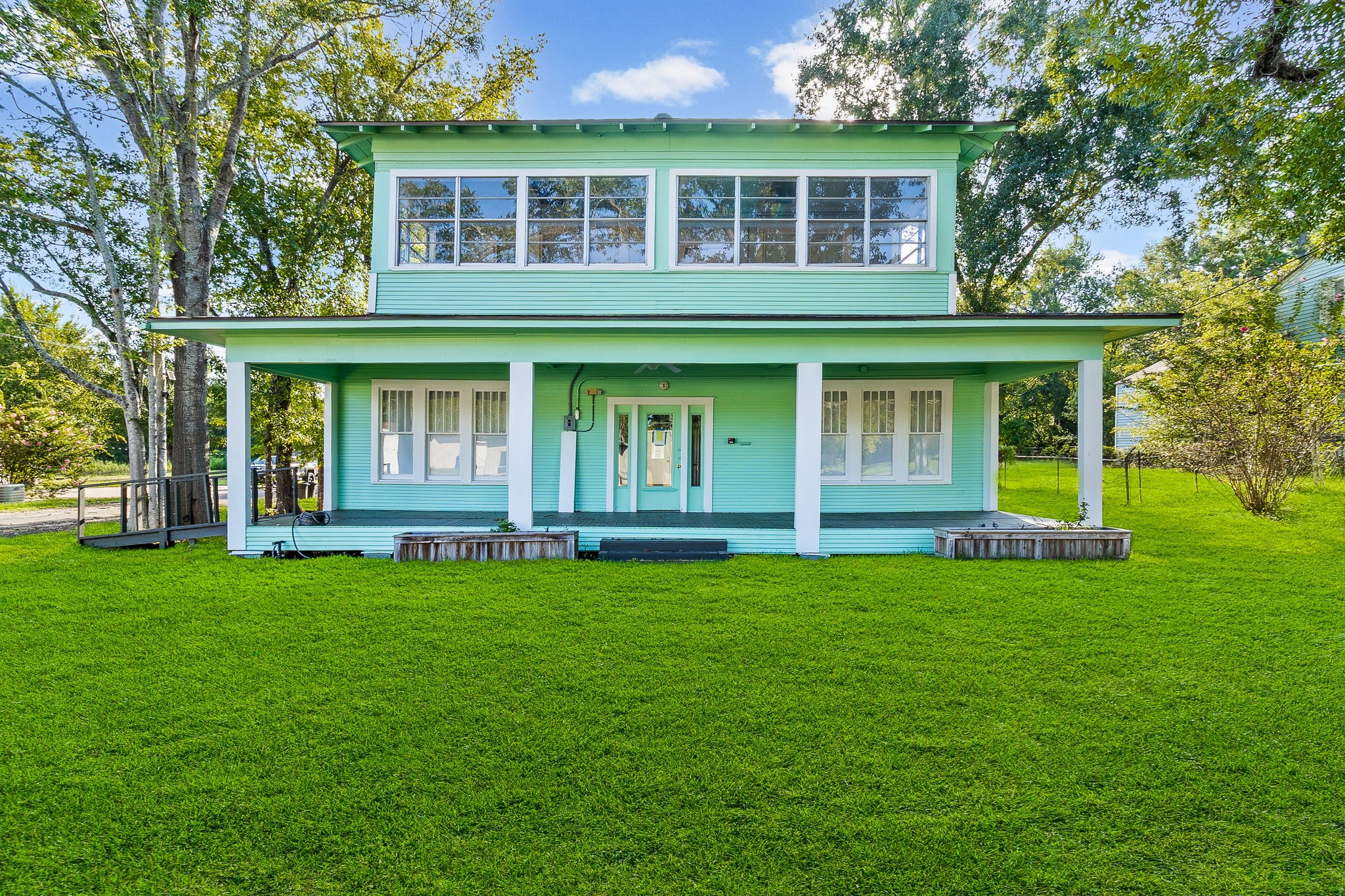 303 S Washington Avenue Property Photo 1