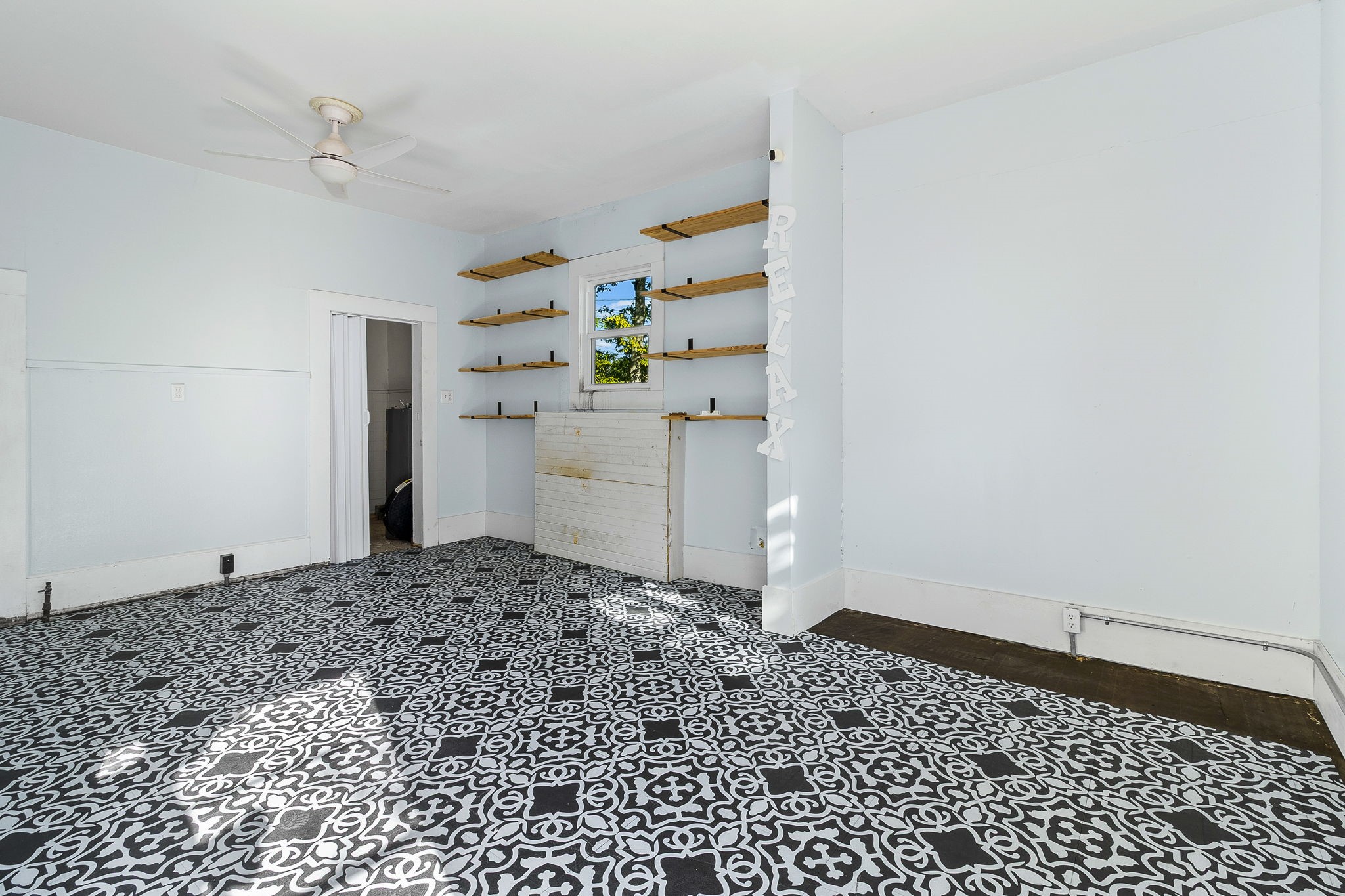 303 S Washington Avenue Property Photo 4
