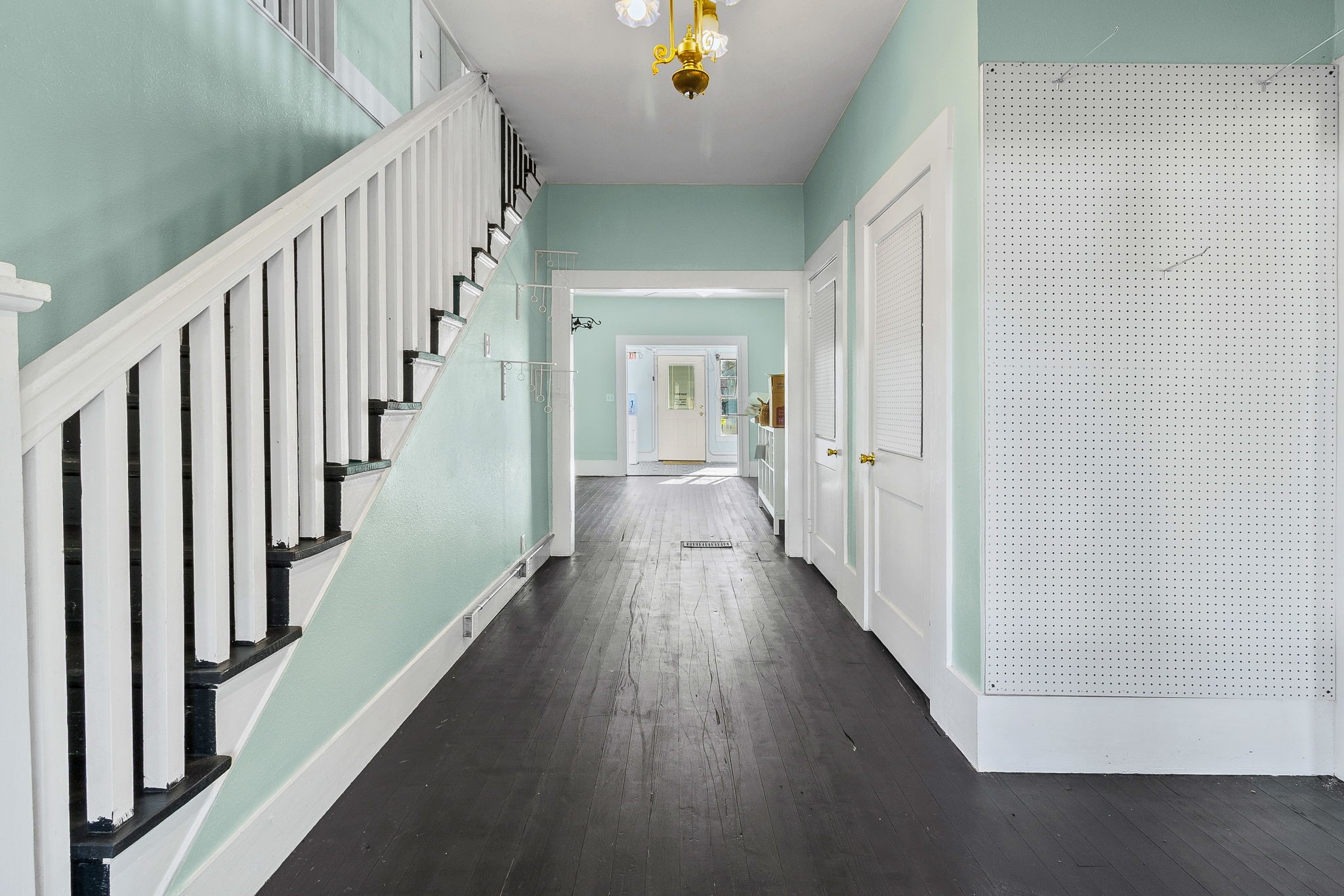 303 S Washington Avenue Property Photo 11
