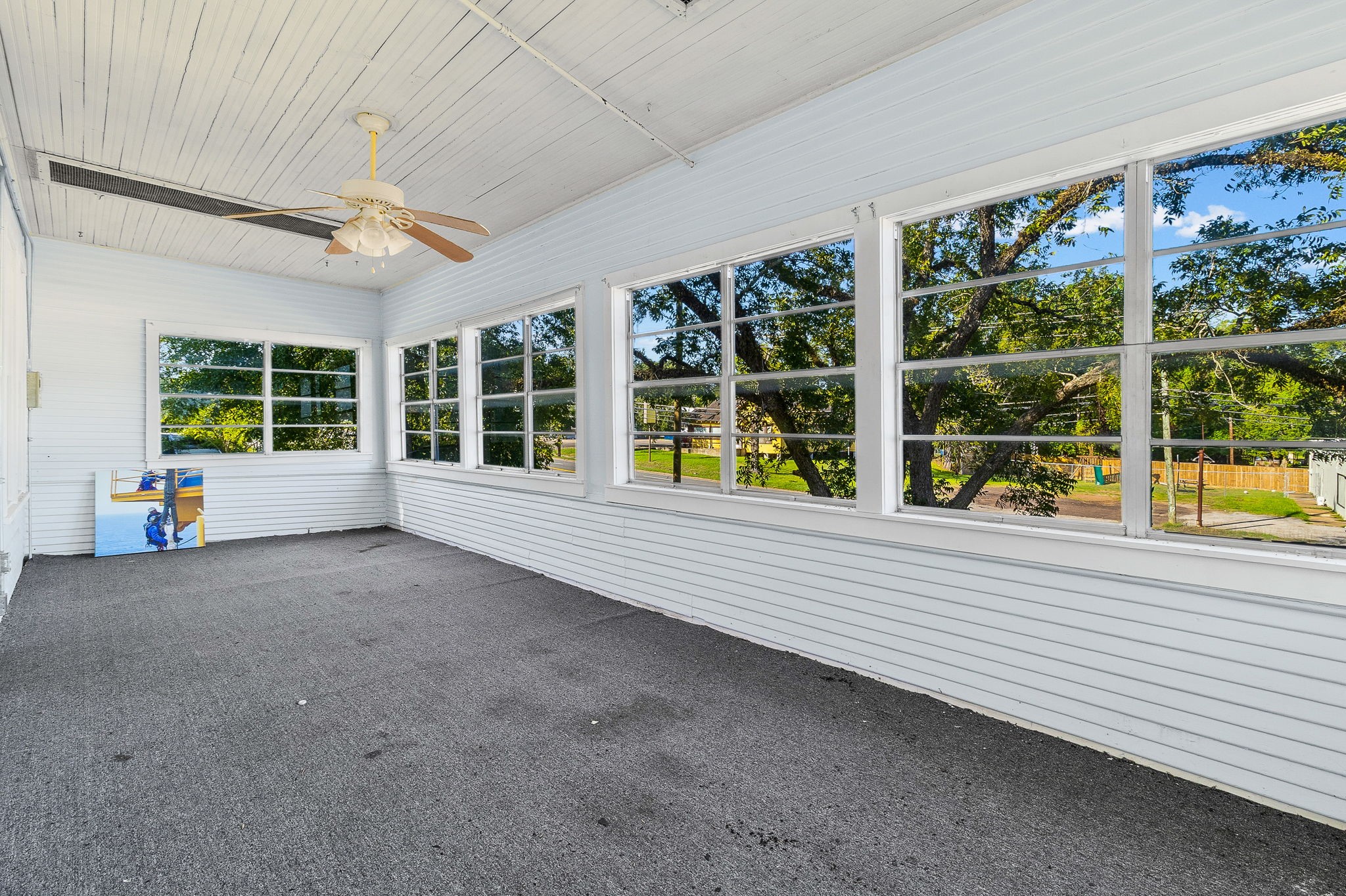 303 S Washington Avenue Property Photo 17