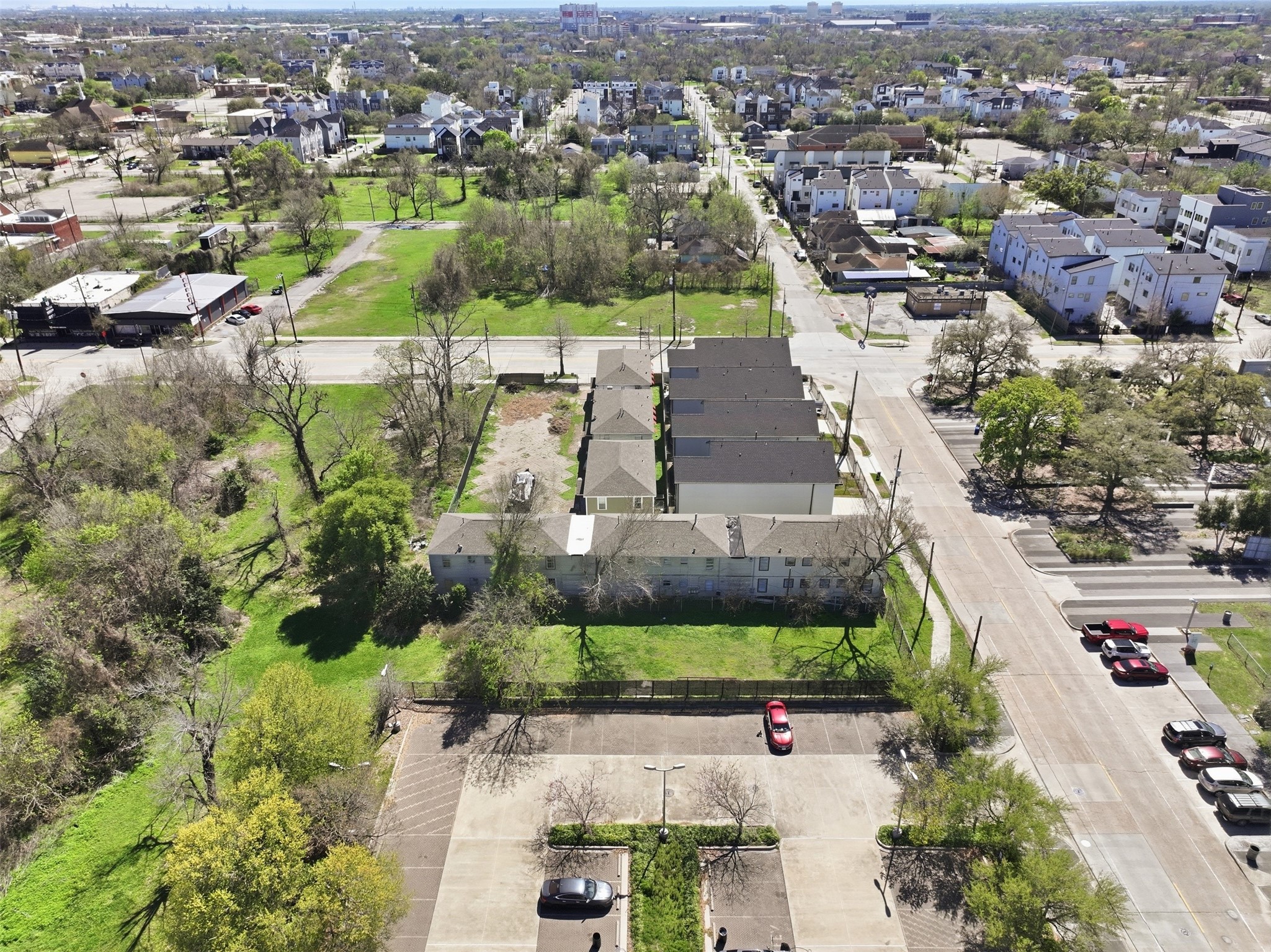 2307 Tuam Avenue Property Photo 4