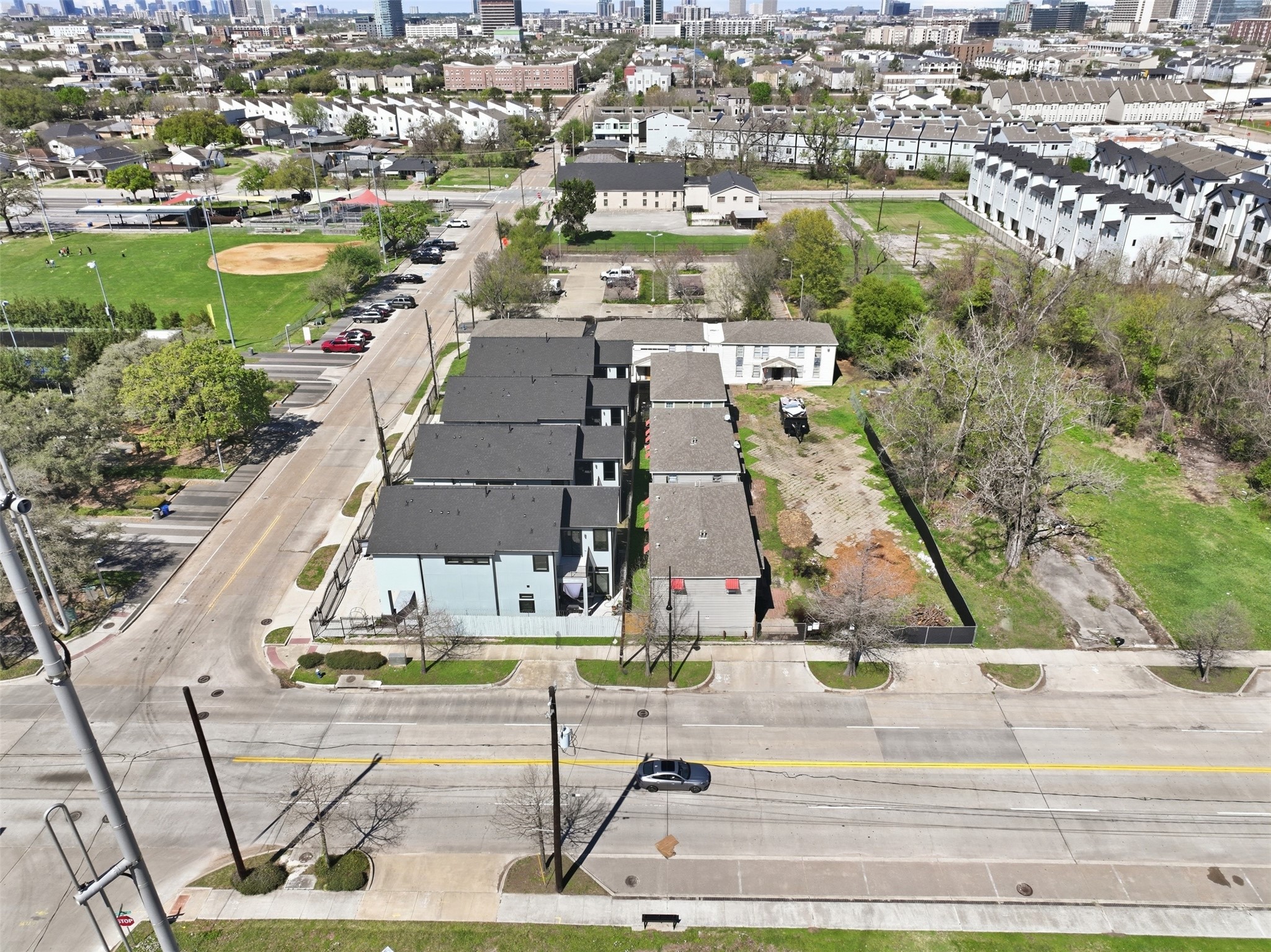 2307 Tuam Avenue Property Photo 8