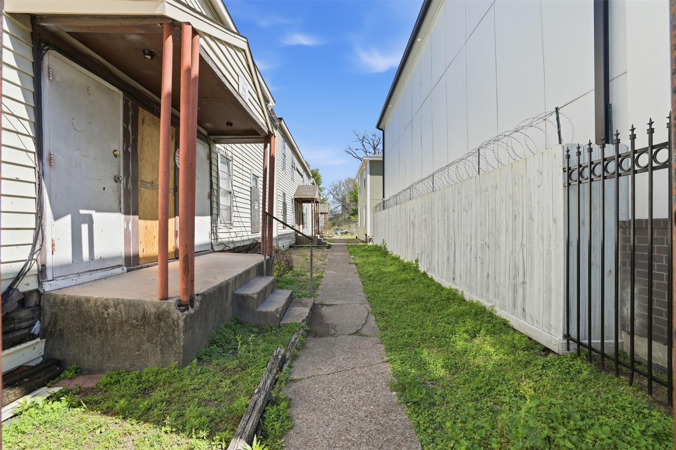 2307 Tuam Avenue Property Photo 11