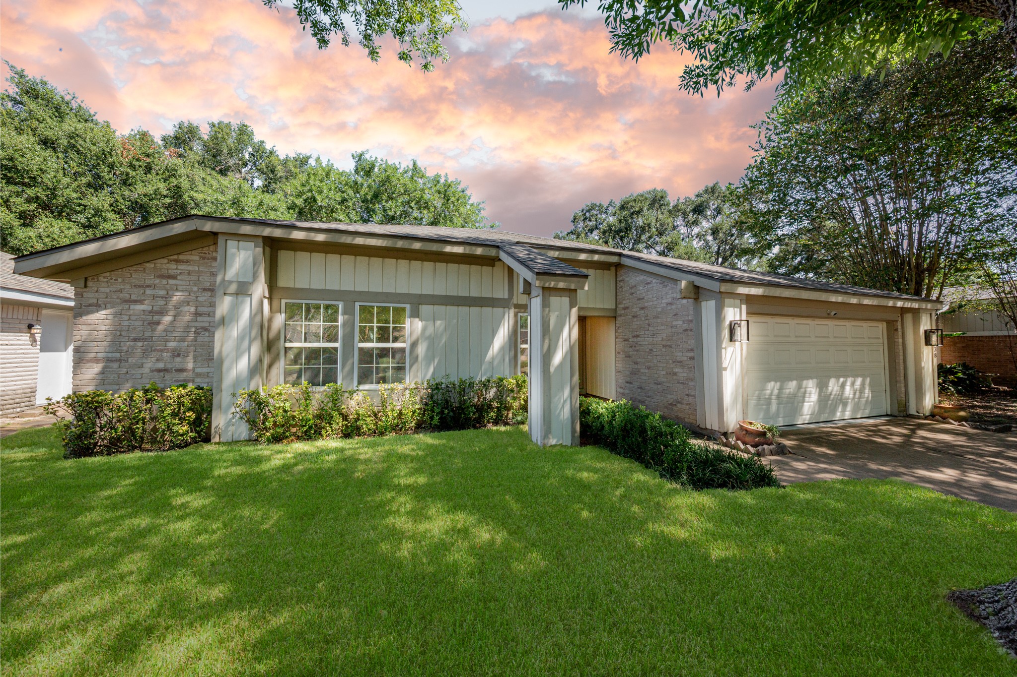 21338 Highland Knolls Drive Property Photo 1