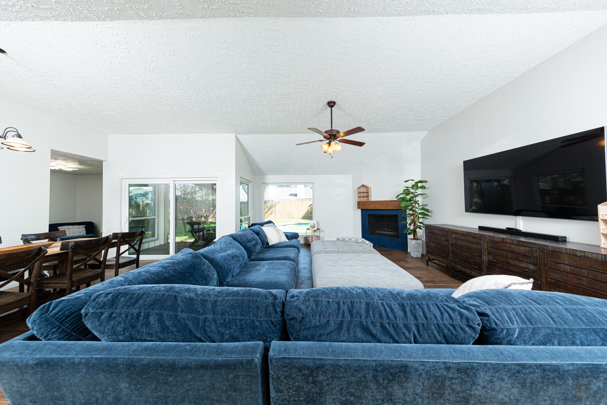 21338 Highland Knolls Drive Property Photo 8