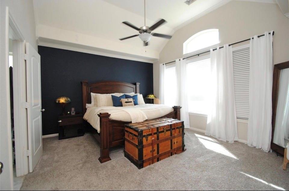 1527 Giles Drive Property Photo 7