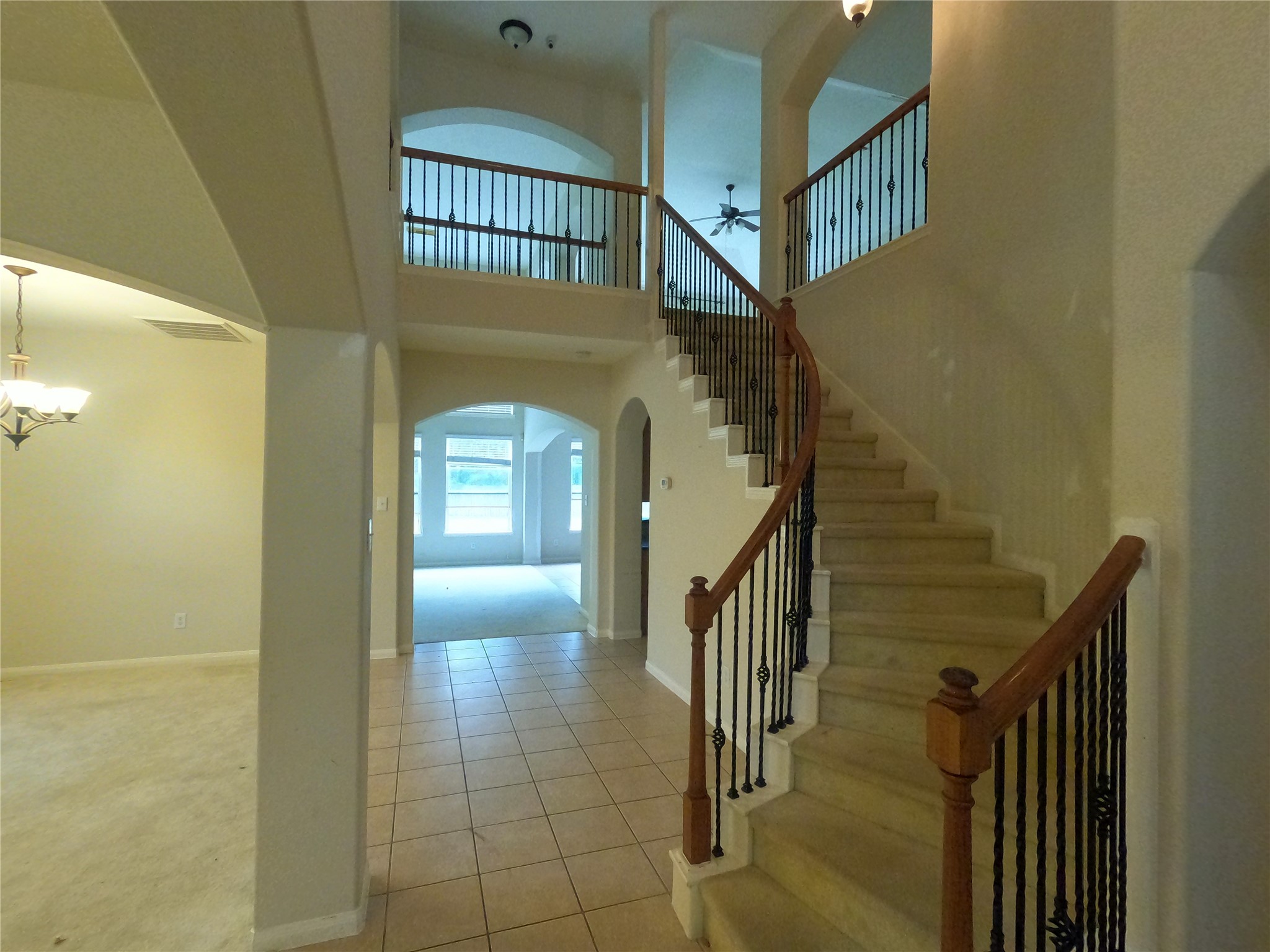 8422 Silver Lure Drive Property Photo 4