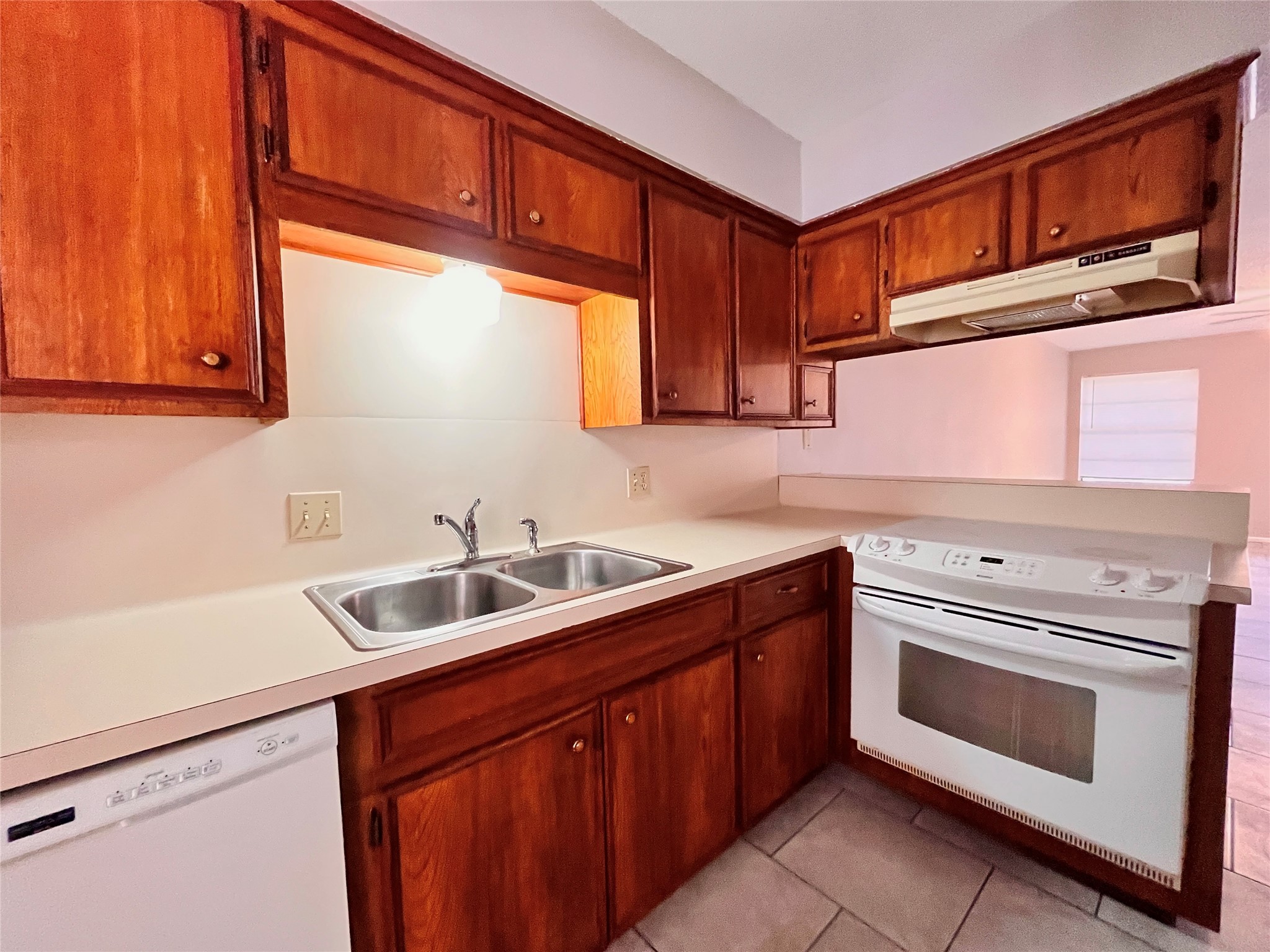 2100 Austin Street 23 Property Photo 2
