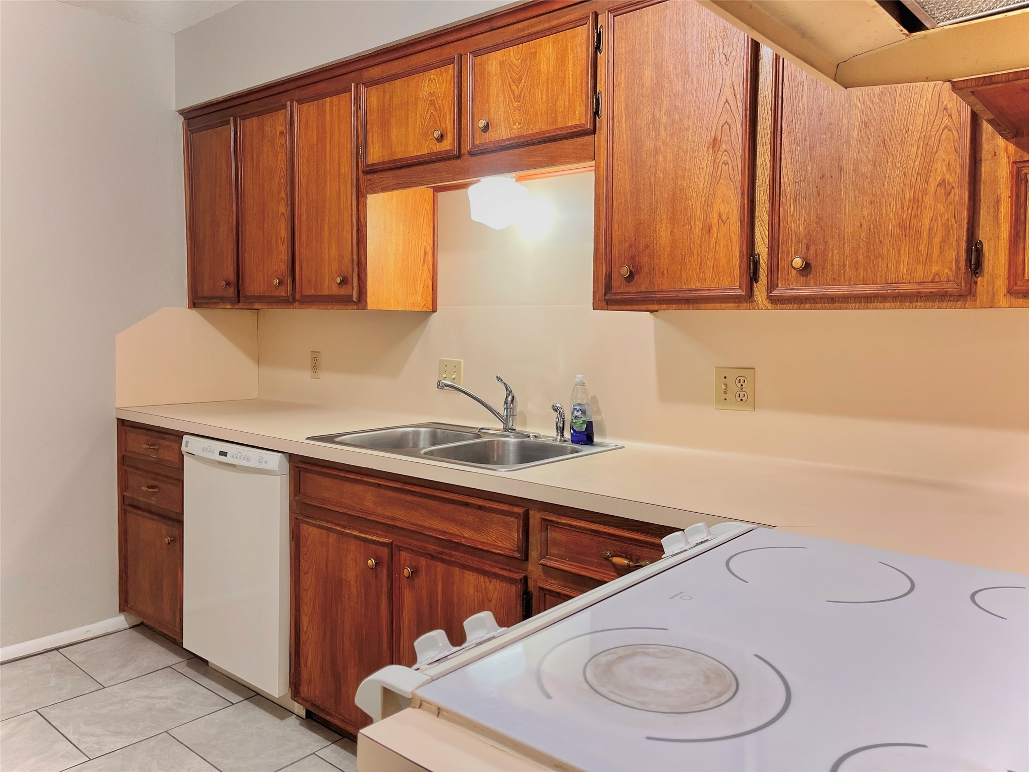 2100 Austin Street 23 Property Photo 5