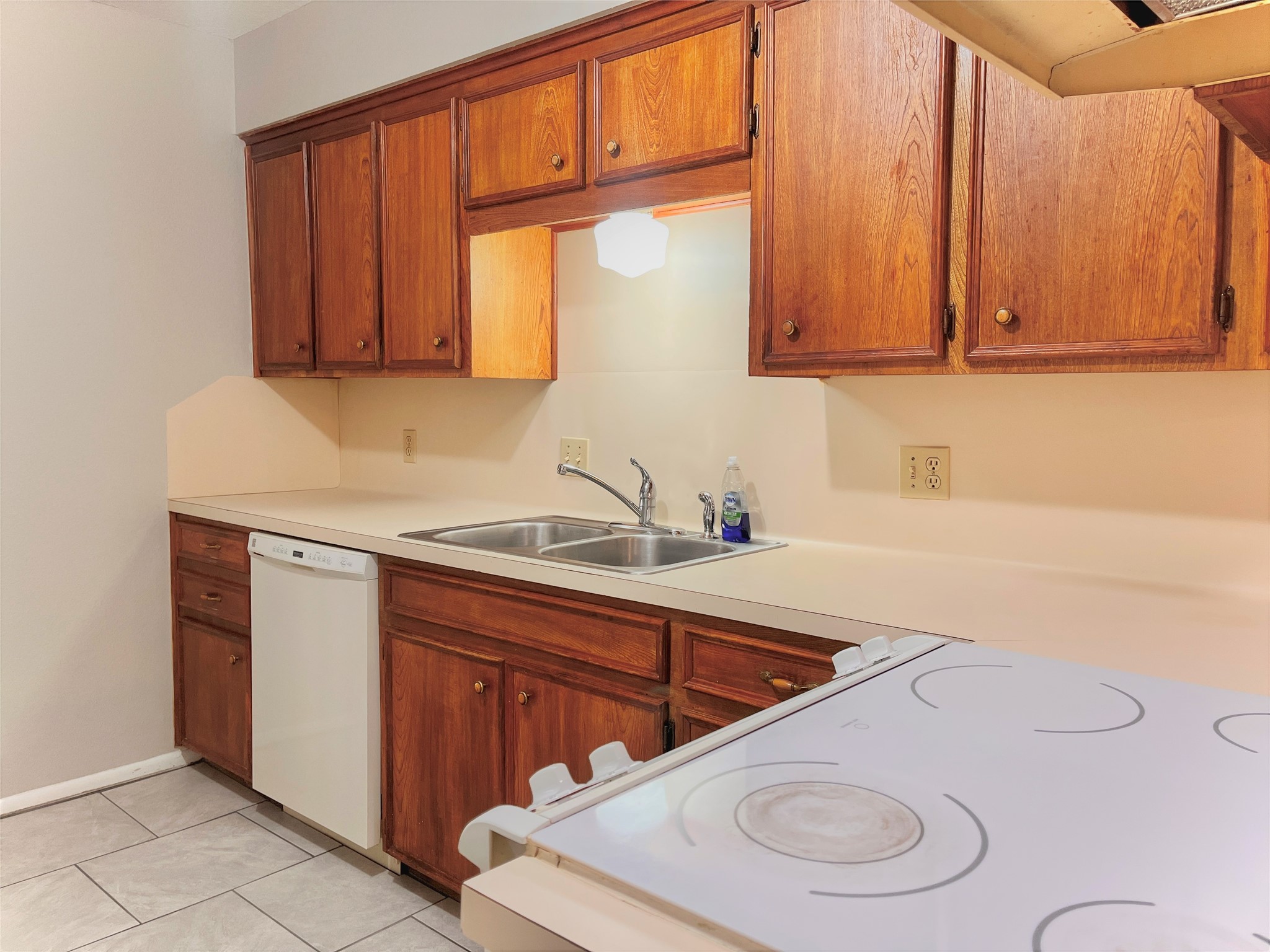2100 Austin Street 23 Property Photo 10