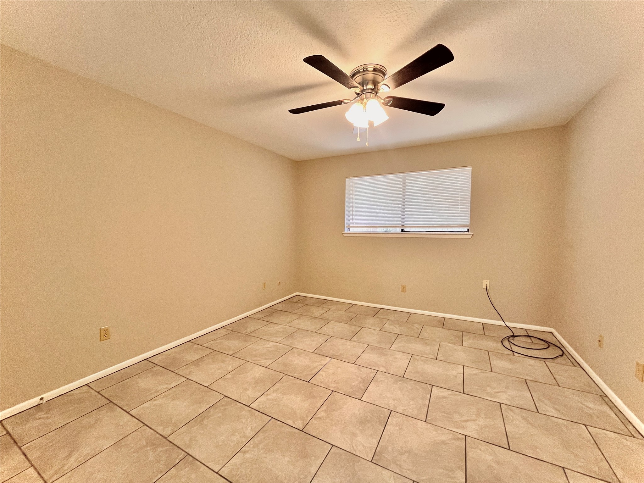 2100 Austin Street 23 Property Photo 10