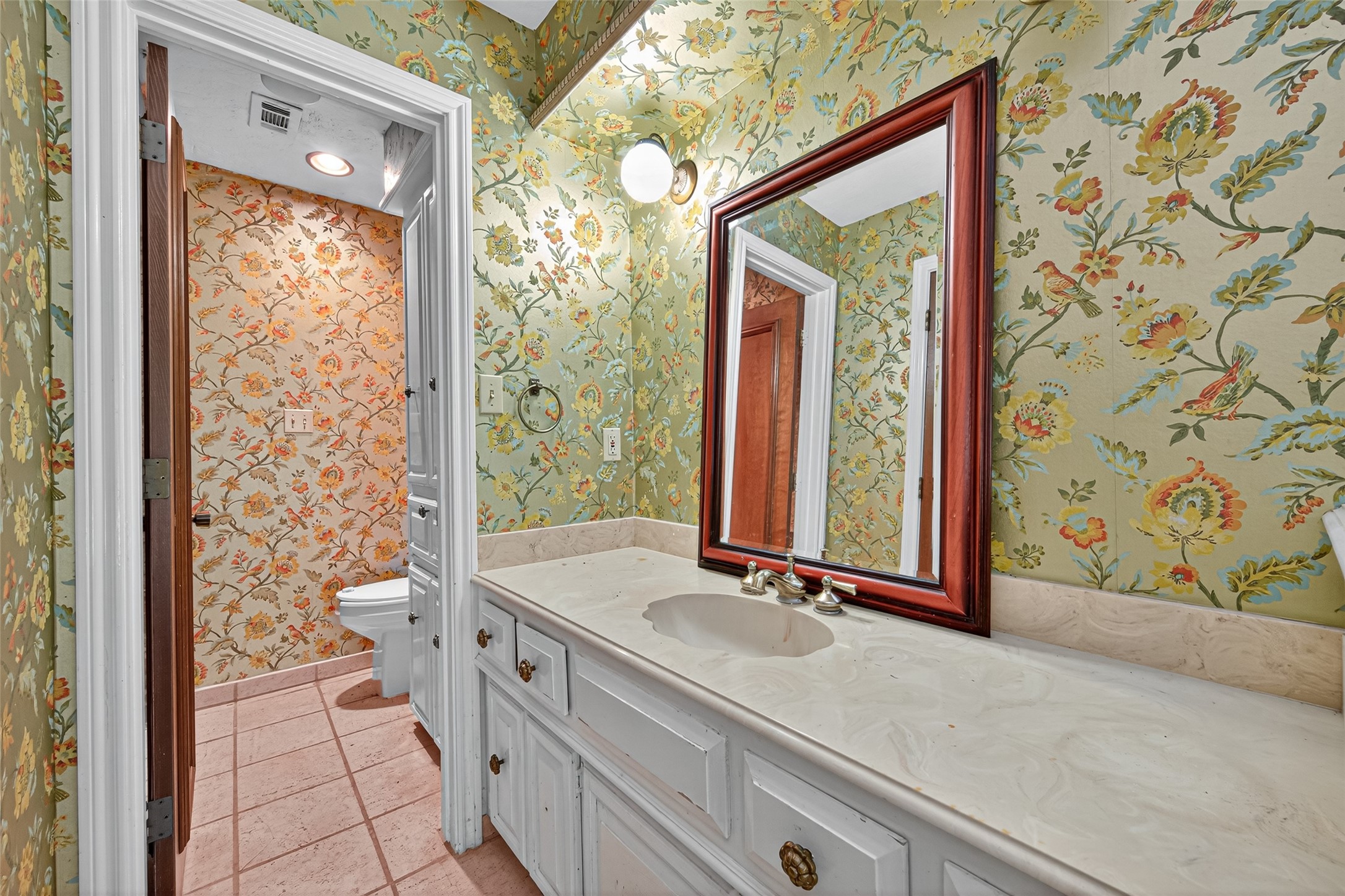 82 April Wind Drive S Property Photo 18