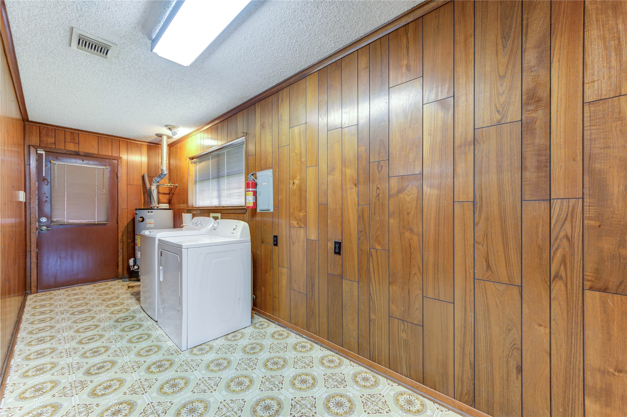 4704 1st Street Property Photo 21