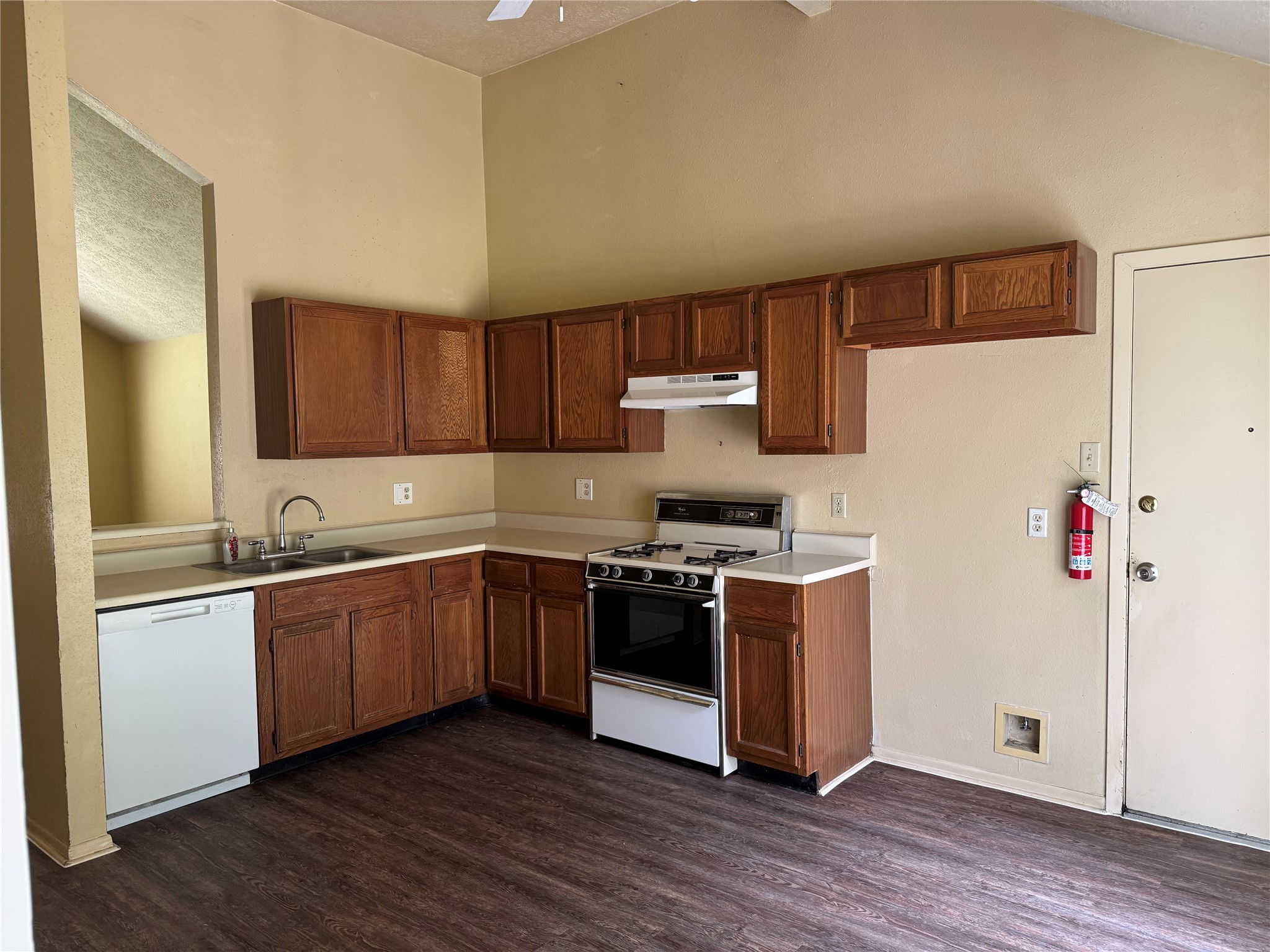 10014 Sand Pass Lane Property Photo 7