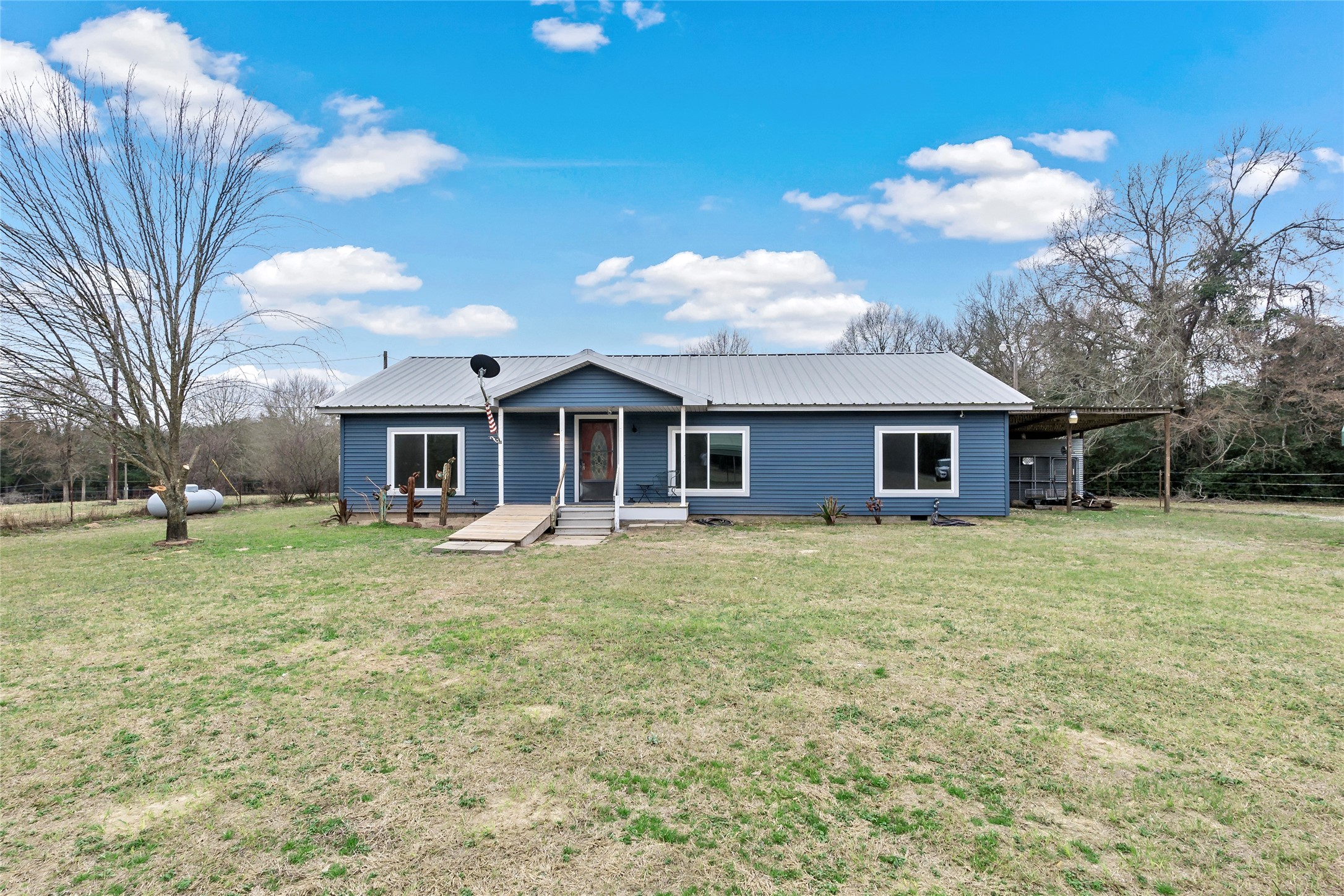 4748 County Road 426 Property Photo 1