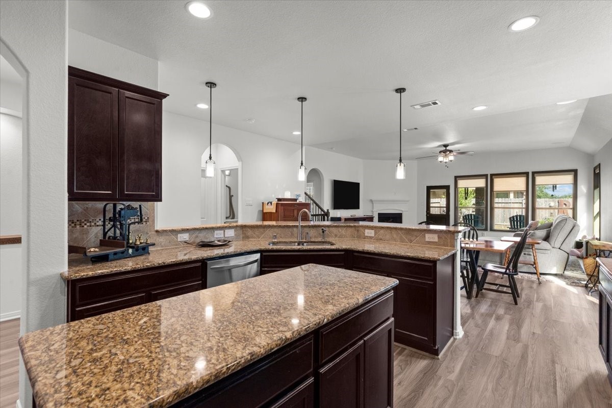 944 Francesca Court Property Photo 8