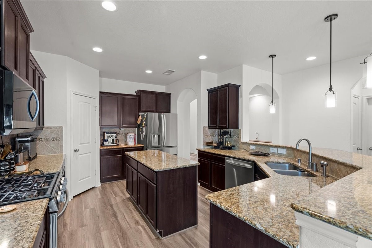 944 Francesca Court Property Photo 9