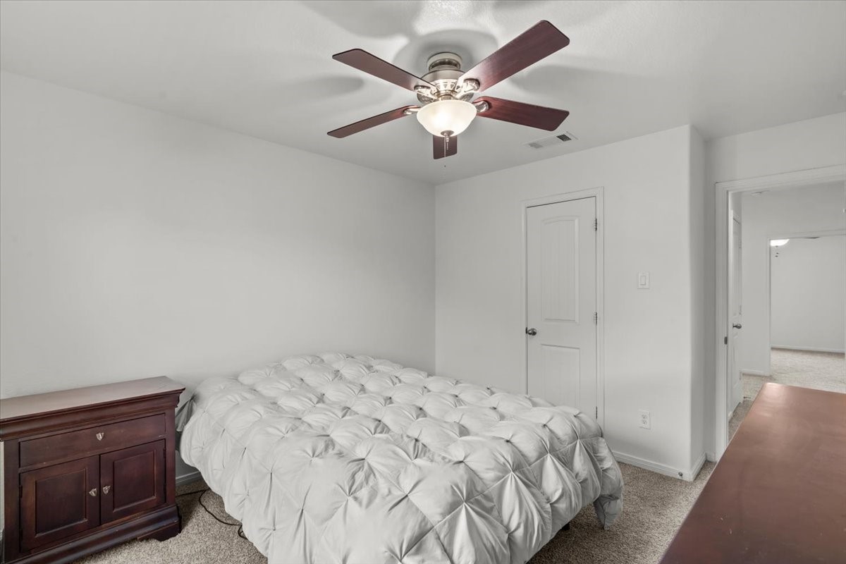 944 Francesca Court Property Photo 32
