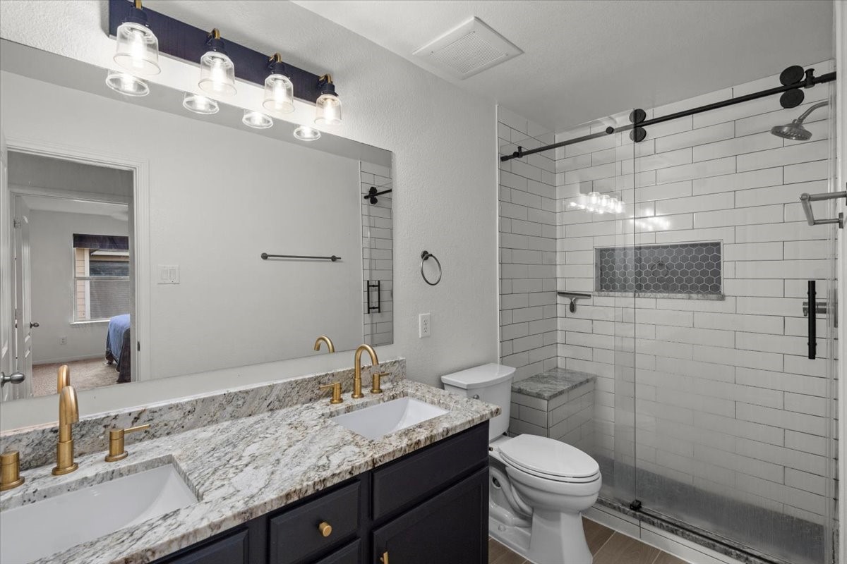 944 Francesca Court Property Photo 33