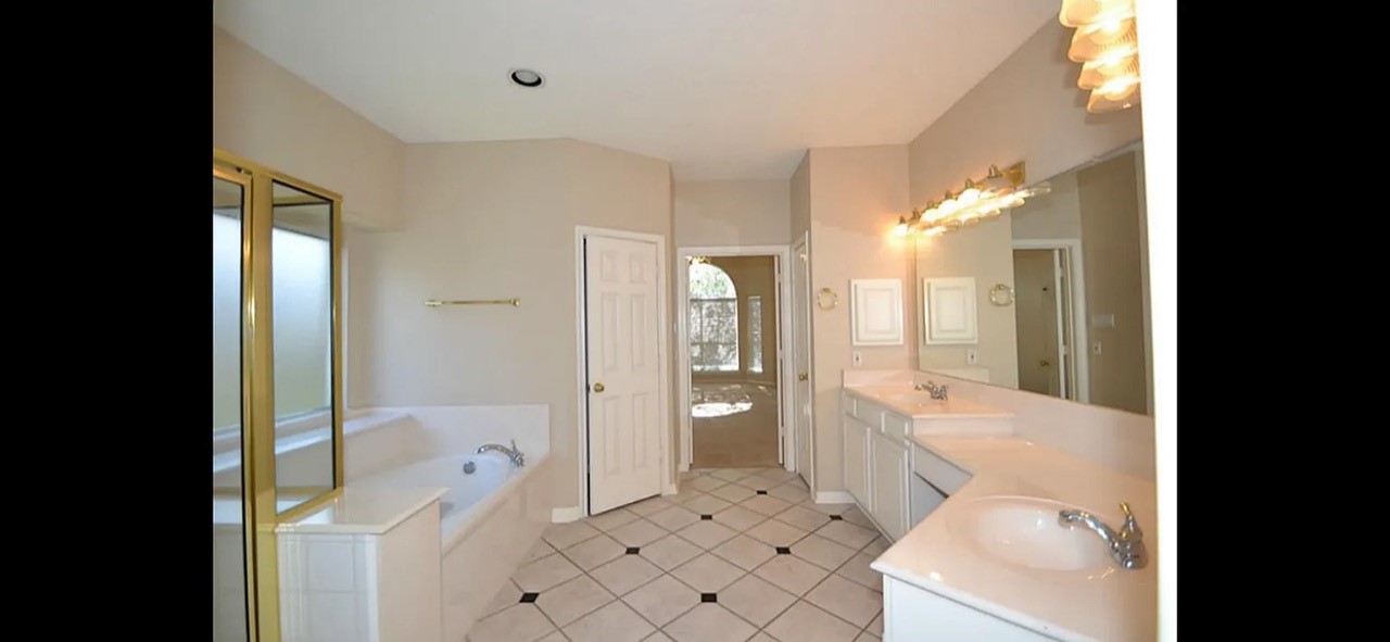 14207 Cairns Court Property Photo 16