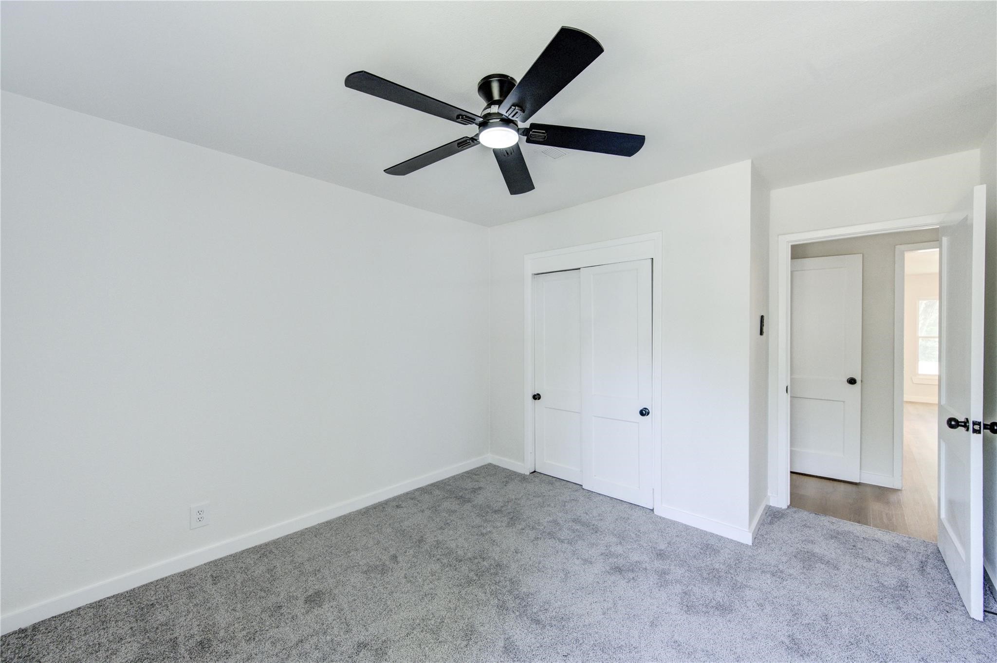 4914 Pershing Street Property Photo 20
