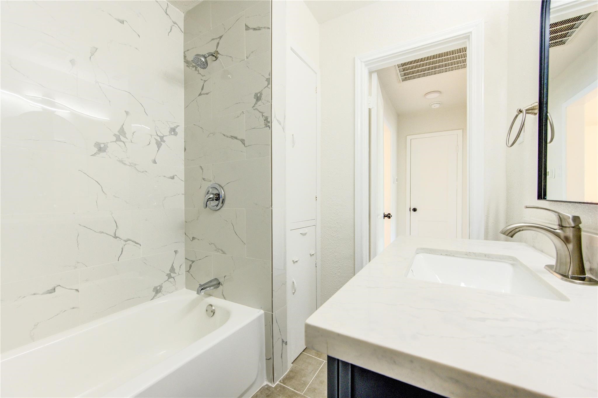 4914 Pershing Street Property Photo 23