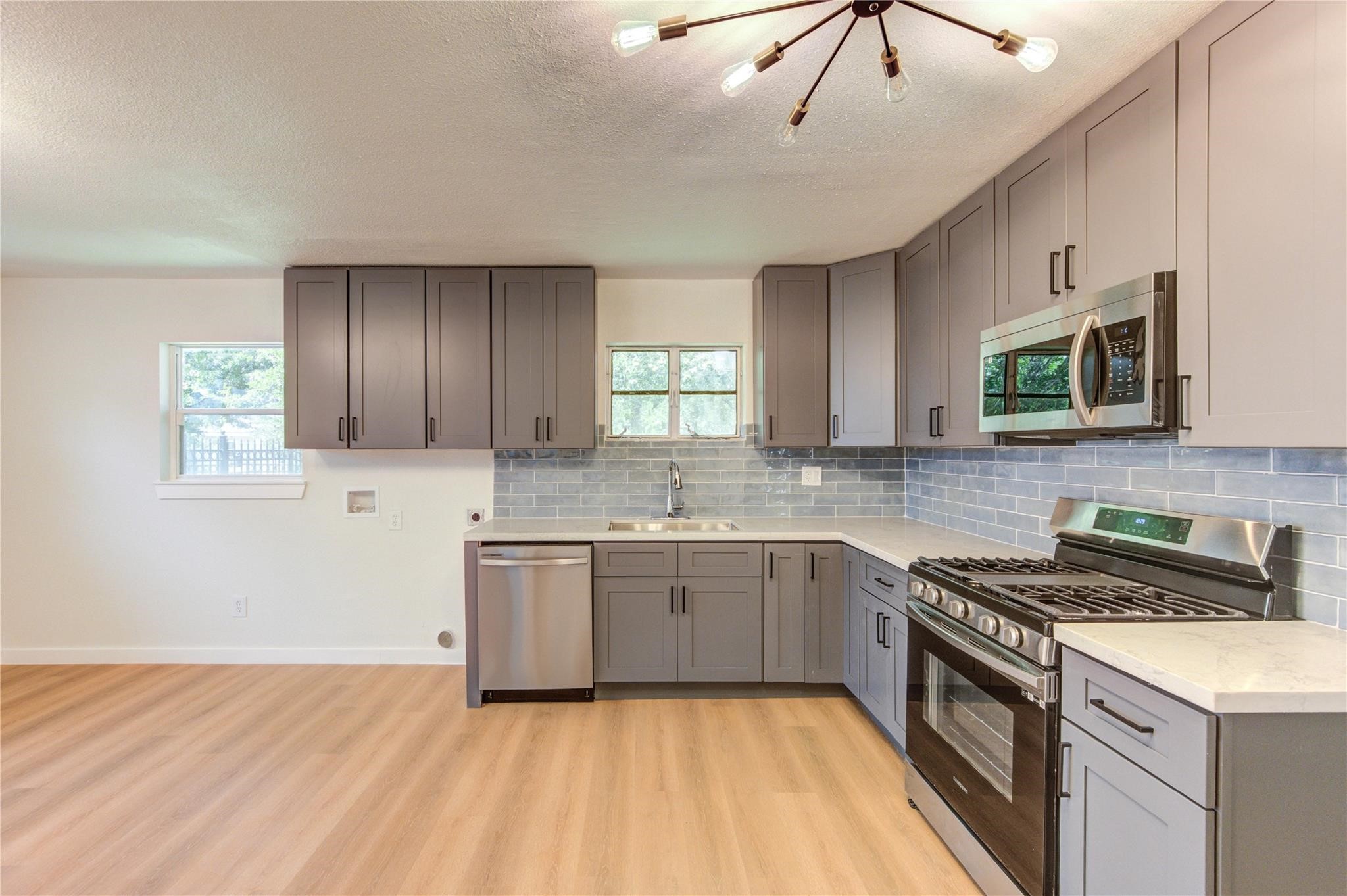 4914 Pershing Street Property Photo 25