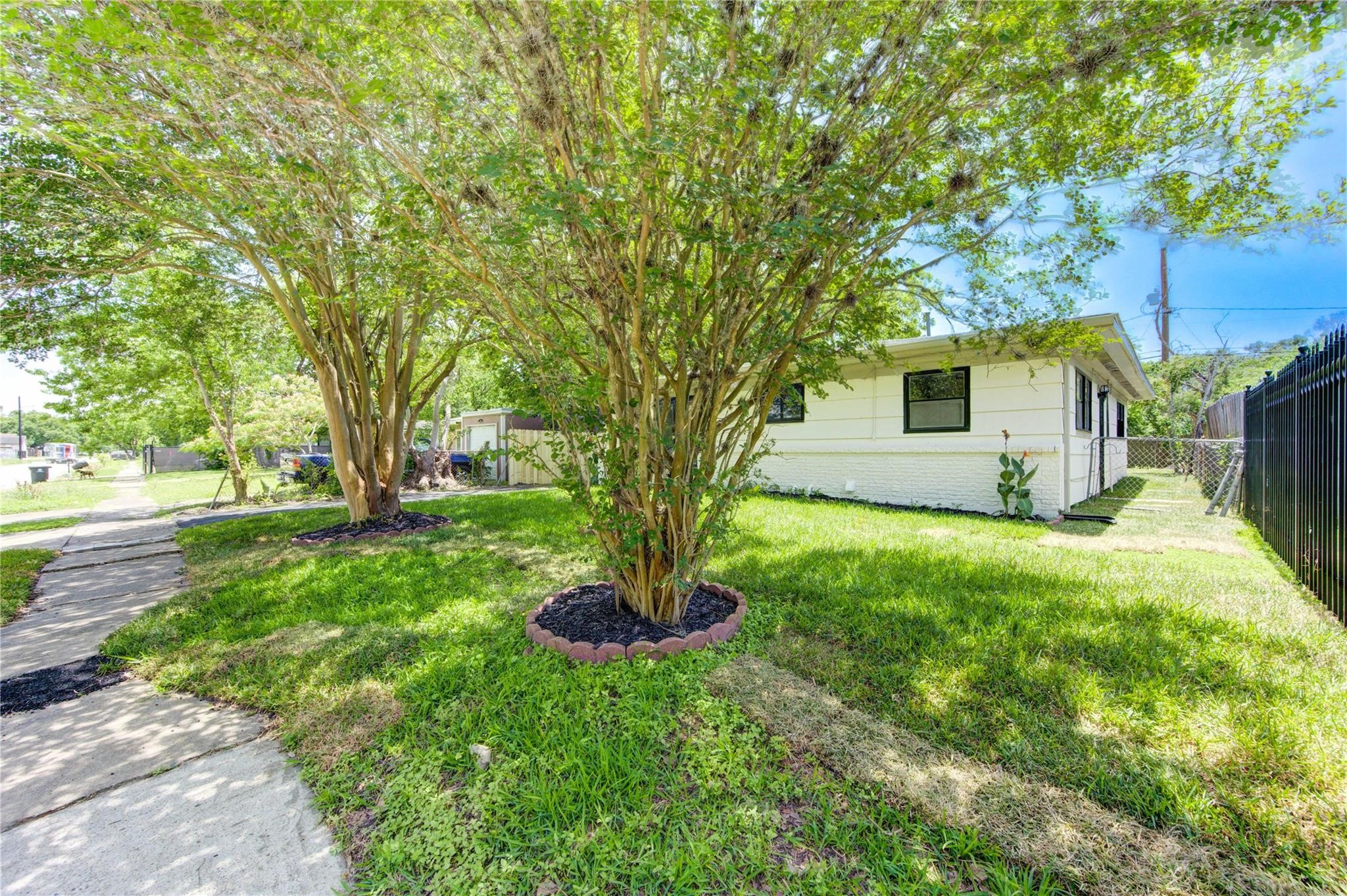 4914 Pershing Street Property Photo 41