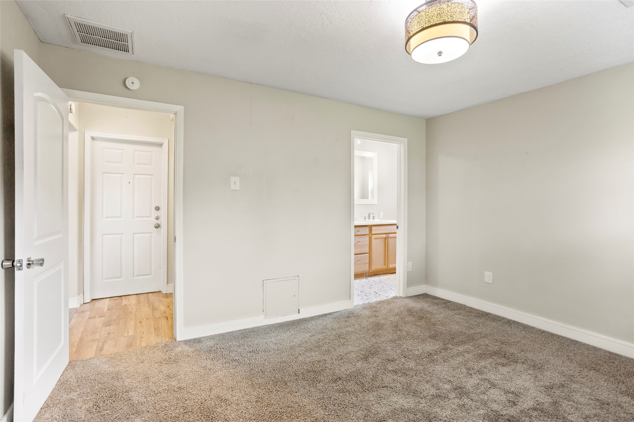 5000 Old Castle Lane Property Photo 12