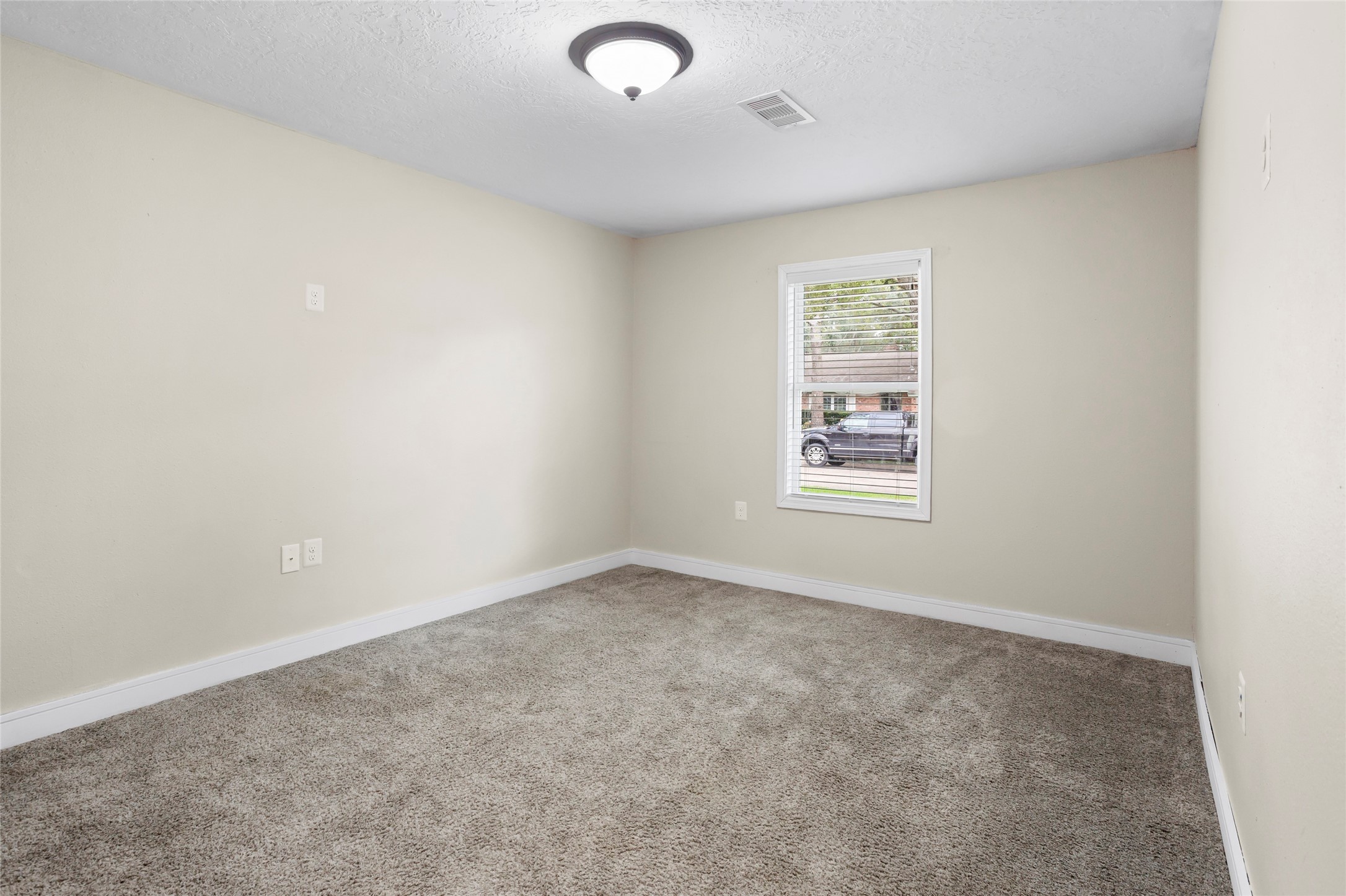 5000 Old Castle Lane Property Photo 17