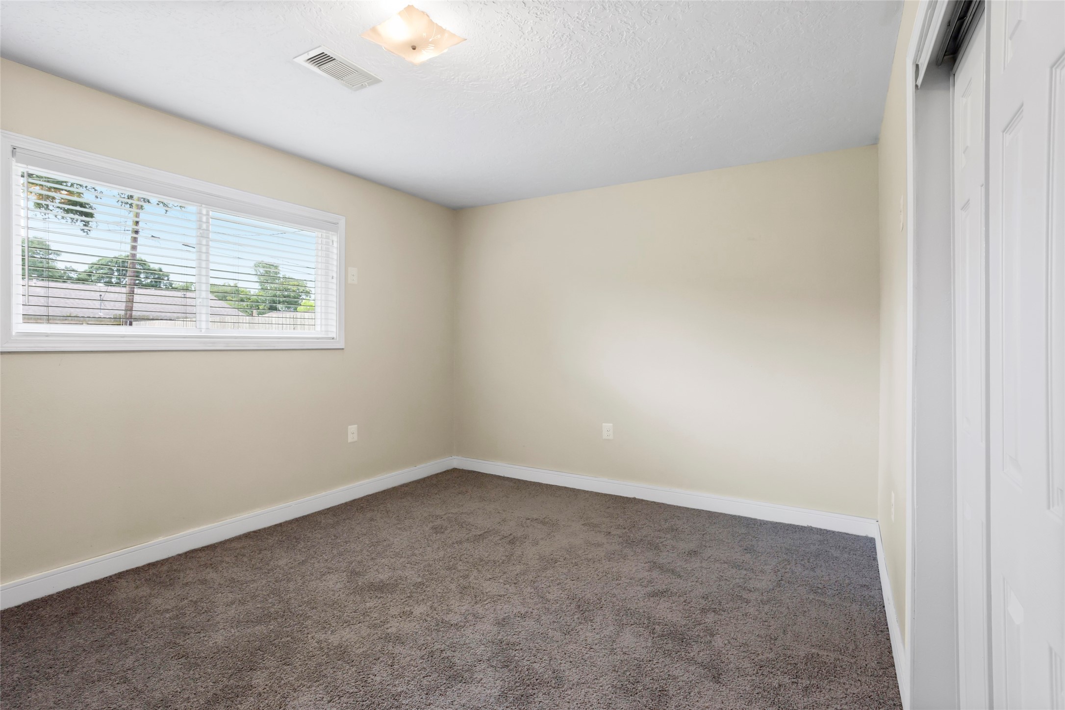 5000 Old Castle Lane Property Photo 18