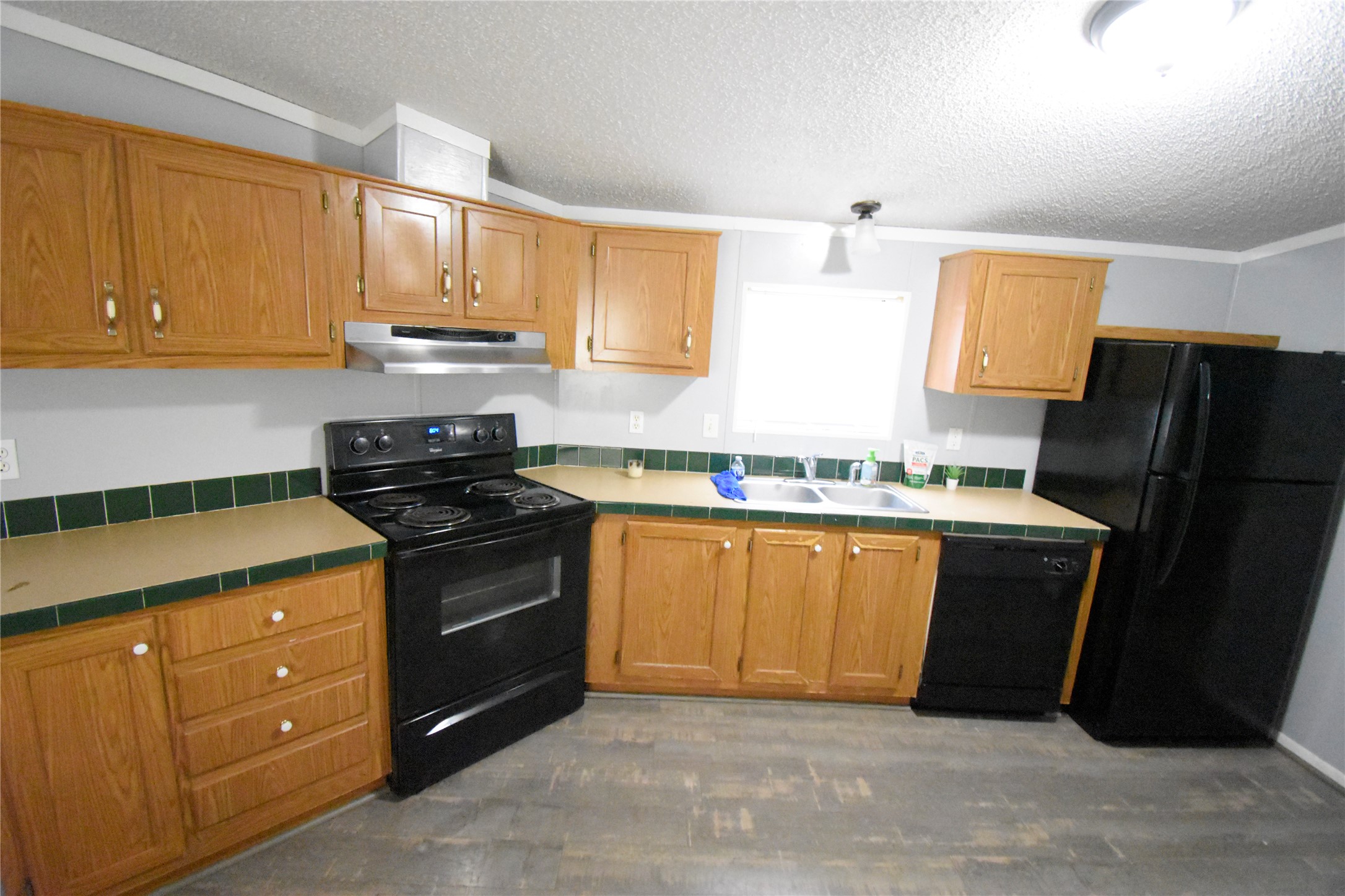 2 Lake View Lane Property Photo 1