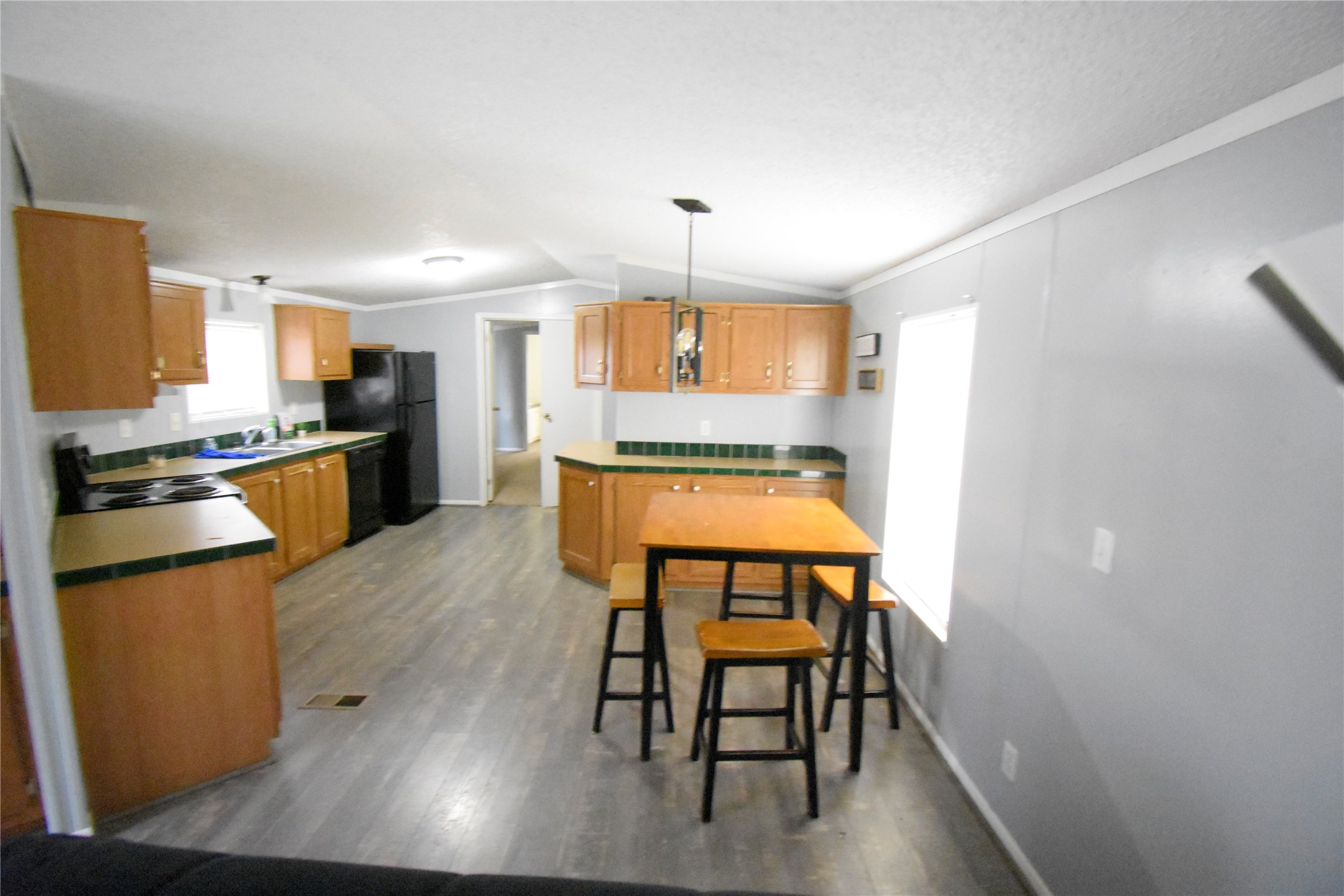 2 Lake View Lane Property Photo 4