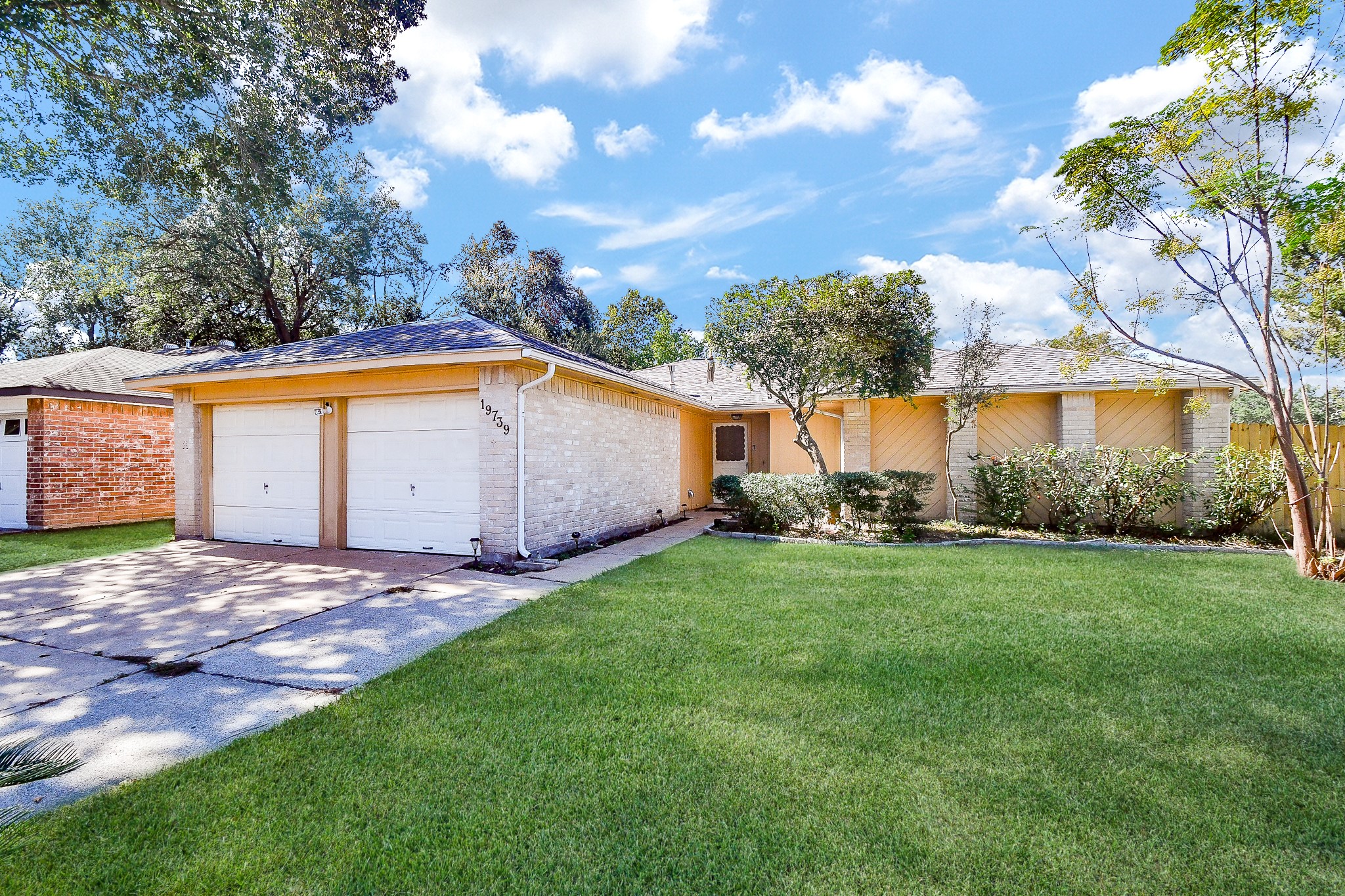 19739 Redroot Drive Property Photo 2