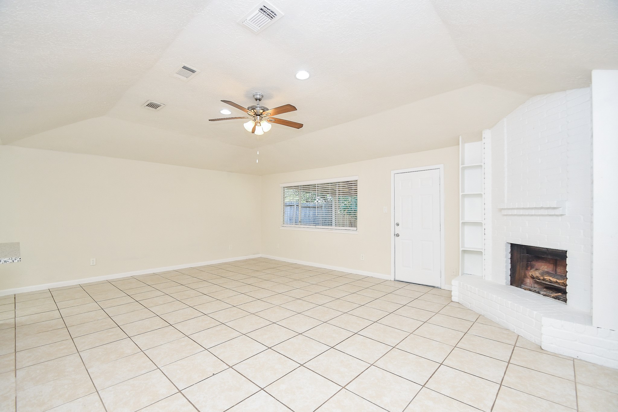 19739 Redroot Drive Property Photo 6