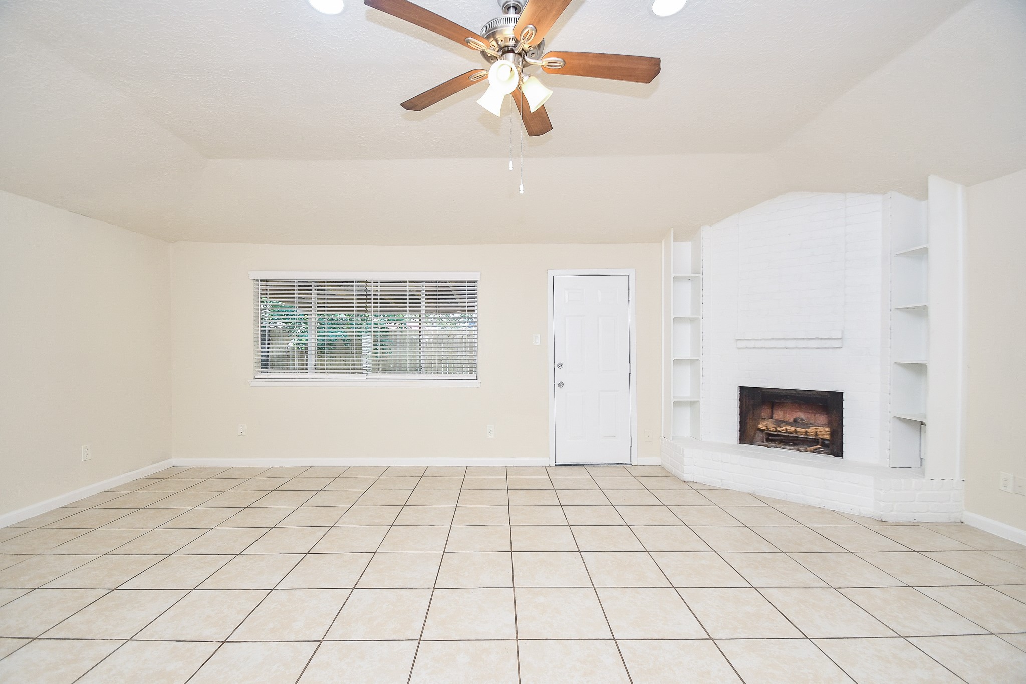 19739 Redroot Drive Property Photo 8