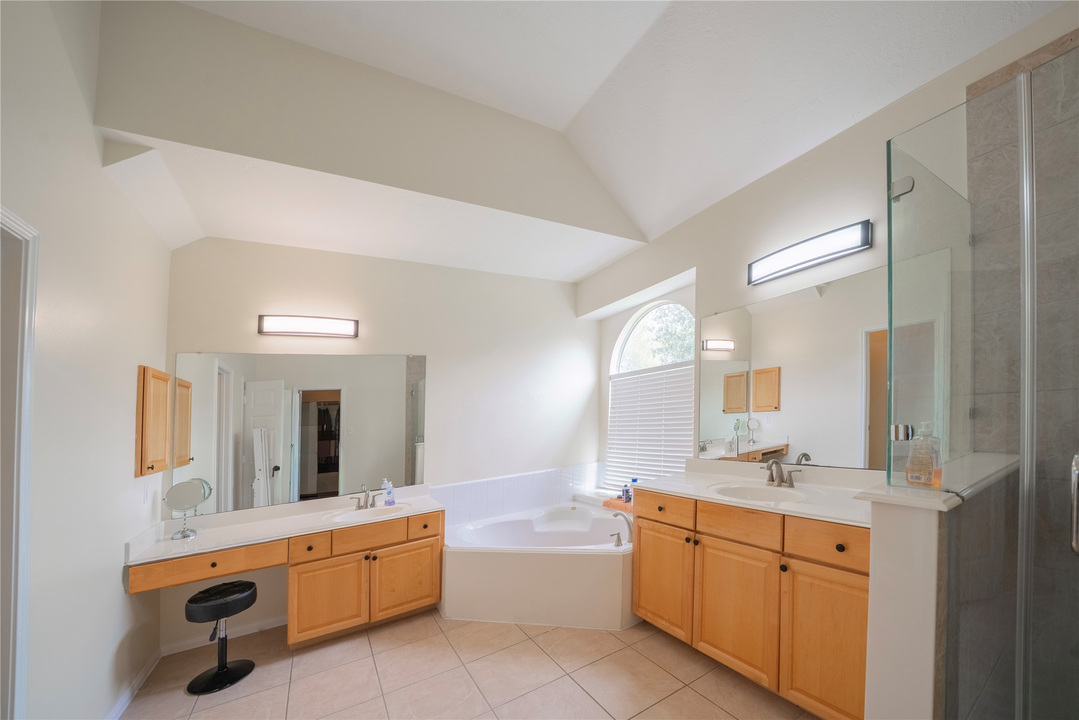 20834 Rivershire Lane Property Photo 31