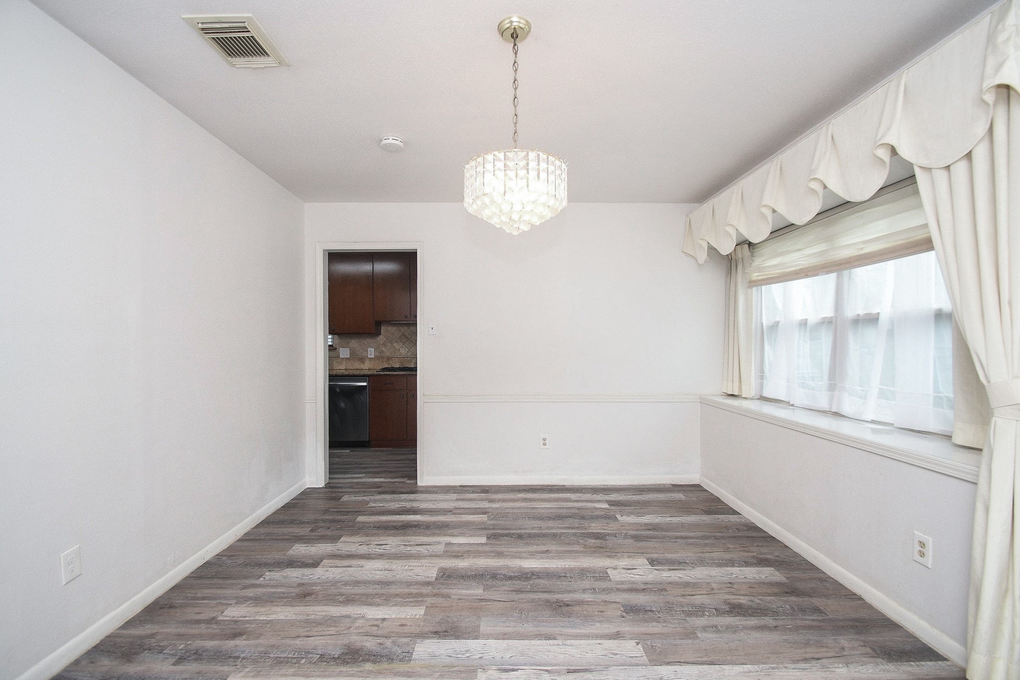 11915 N Hanworth Drive Property Photo 2
